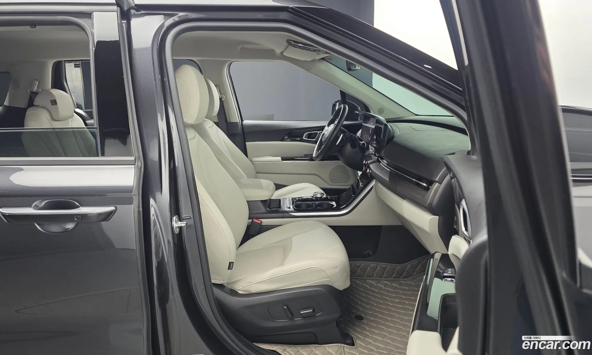 Kia Carnival 2023 KNANC81BBPS281163 — 18
