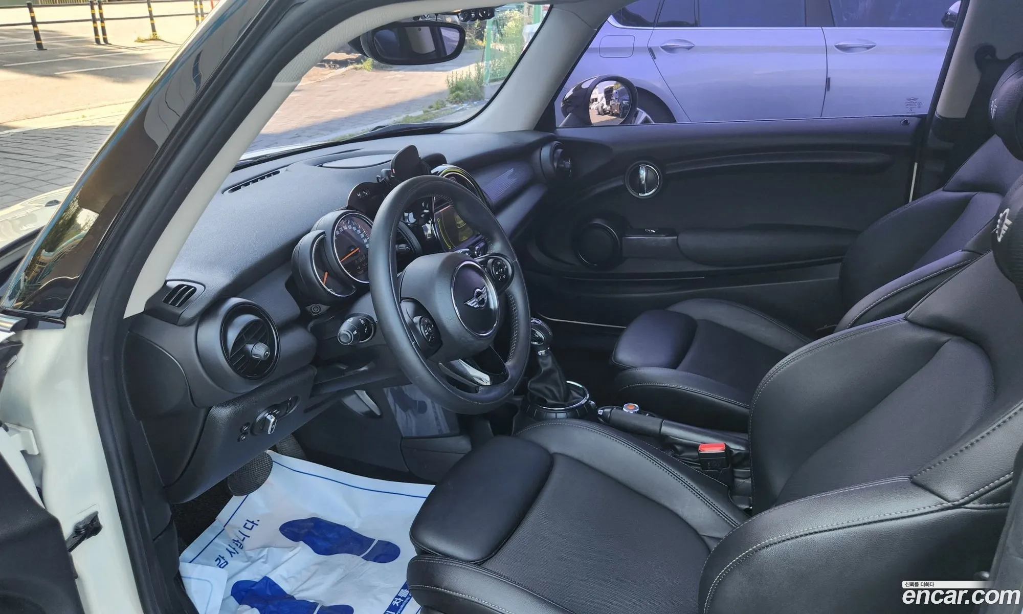 Mini Cooper 2017 — 2
