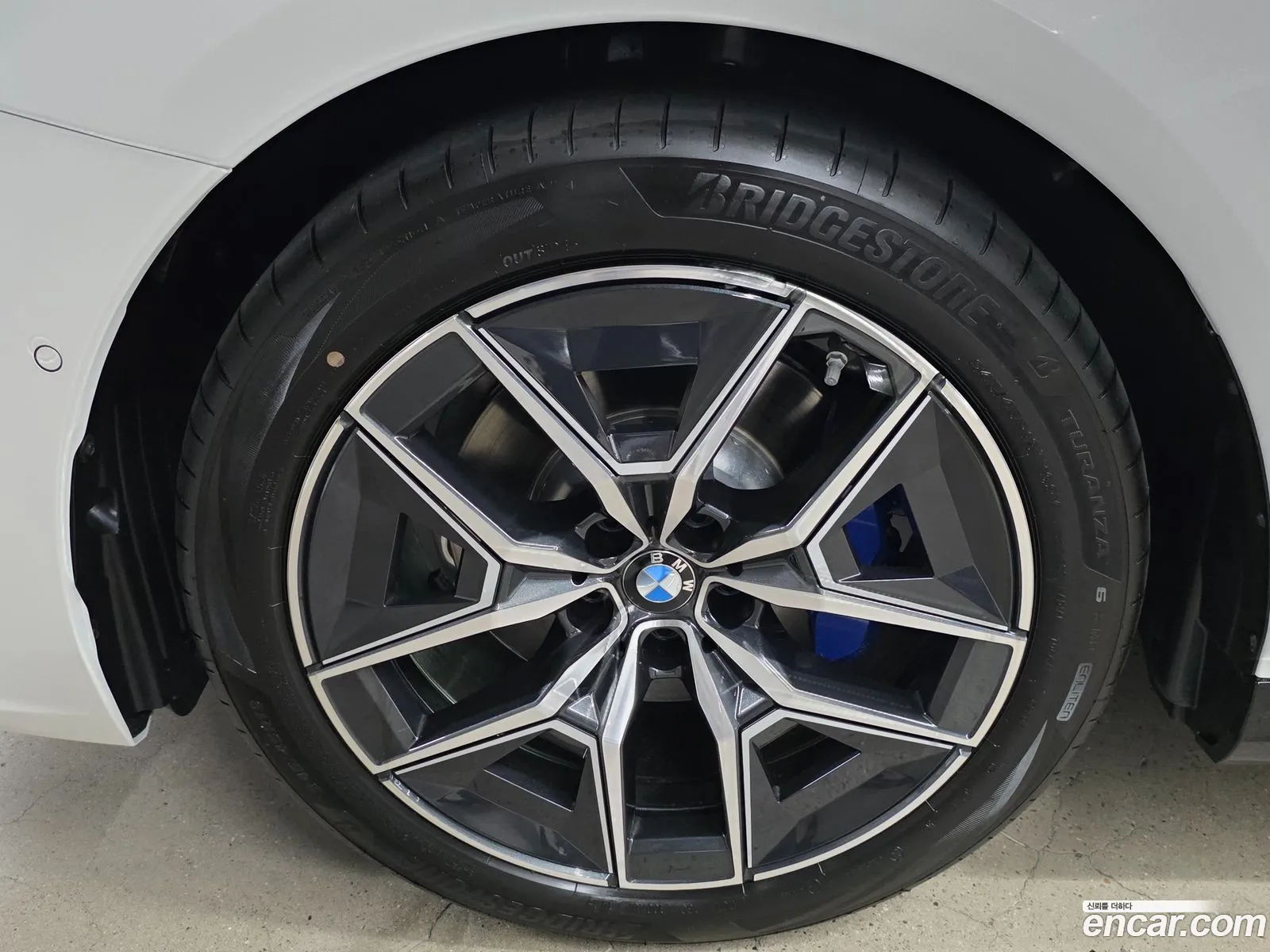 BMW 5 Series 2025 — 7