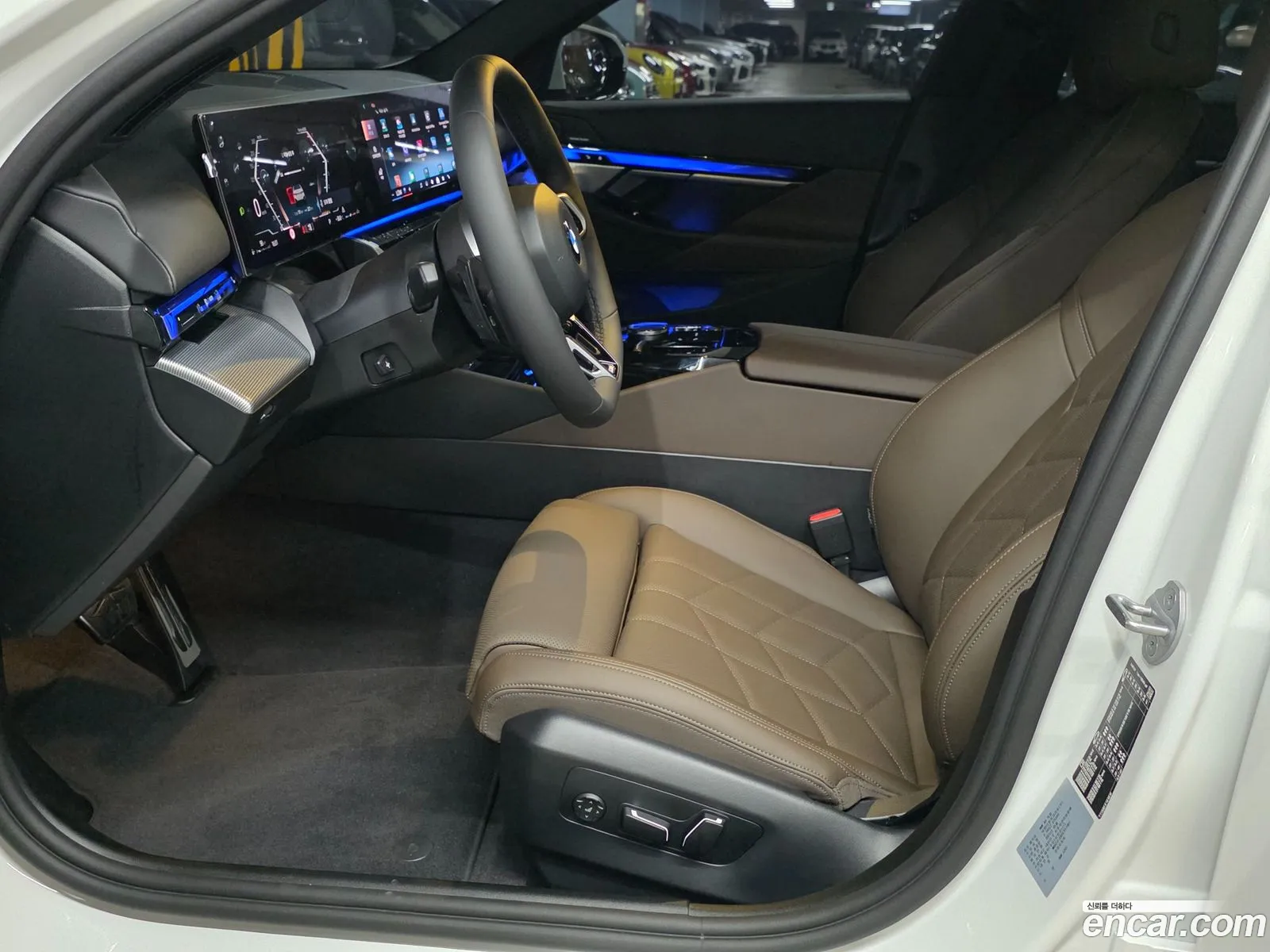 BMW 5 Series 2025 — 16