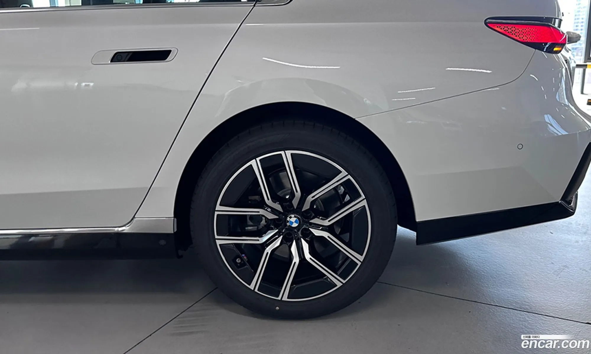 BMW 7 Series 2025 — 10
