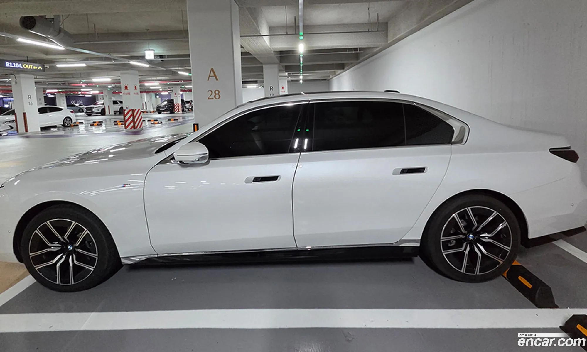 BMW 7 Series 2025 — 11