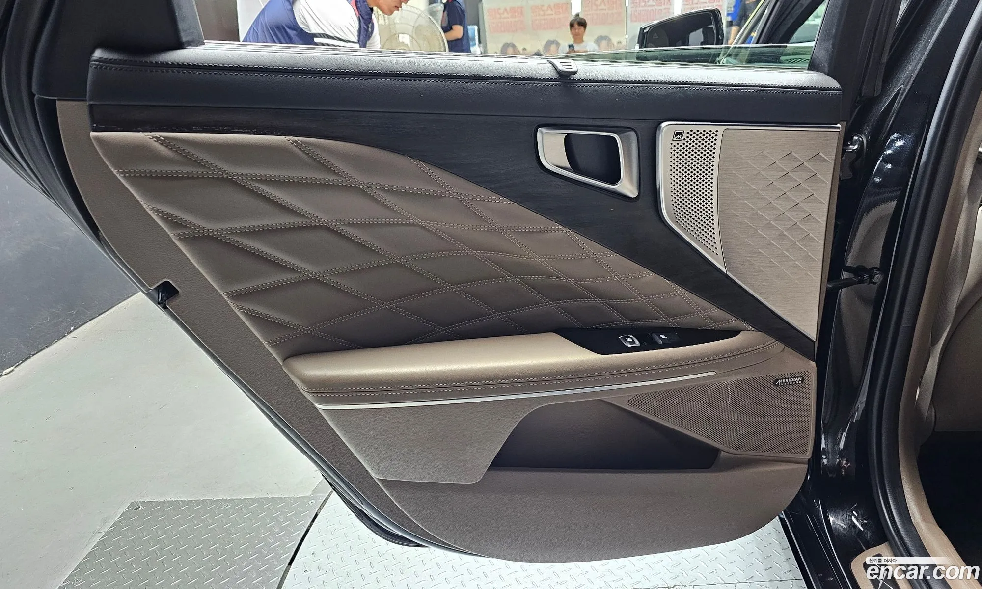 Kia K8 Hybrid 2022 — 12