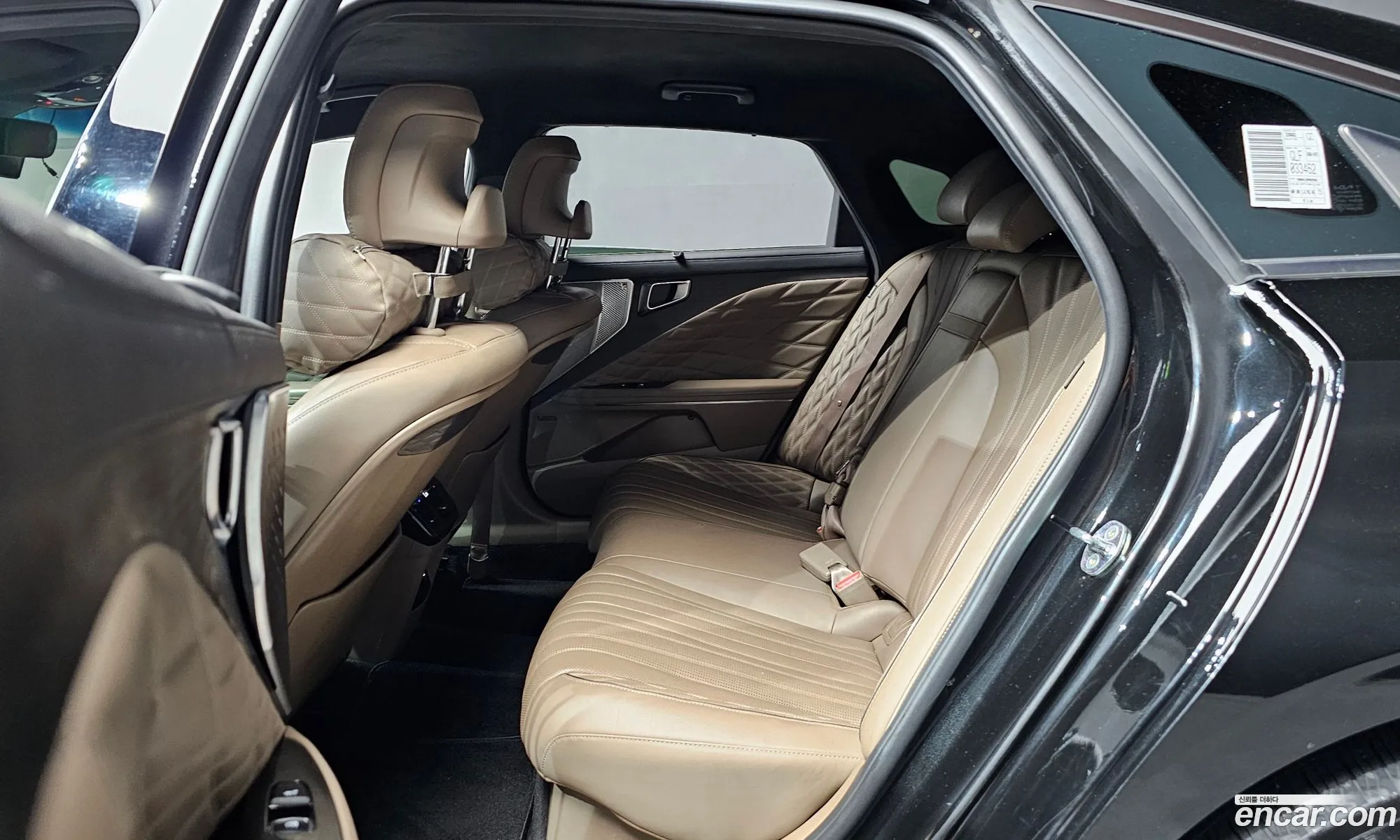 Kia K8 Hybrid 2022 — 11