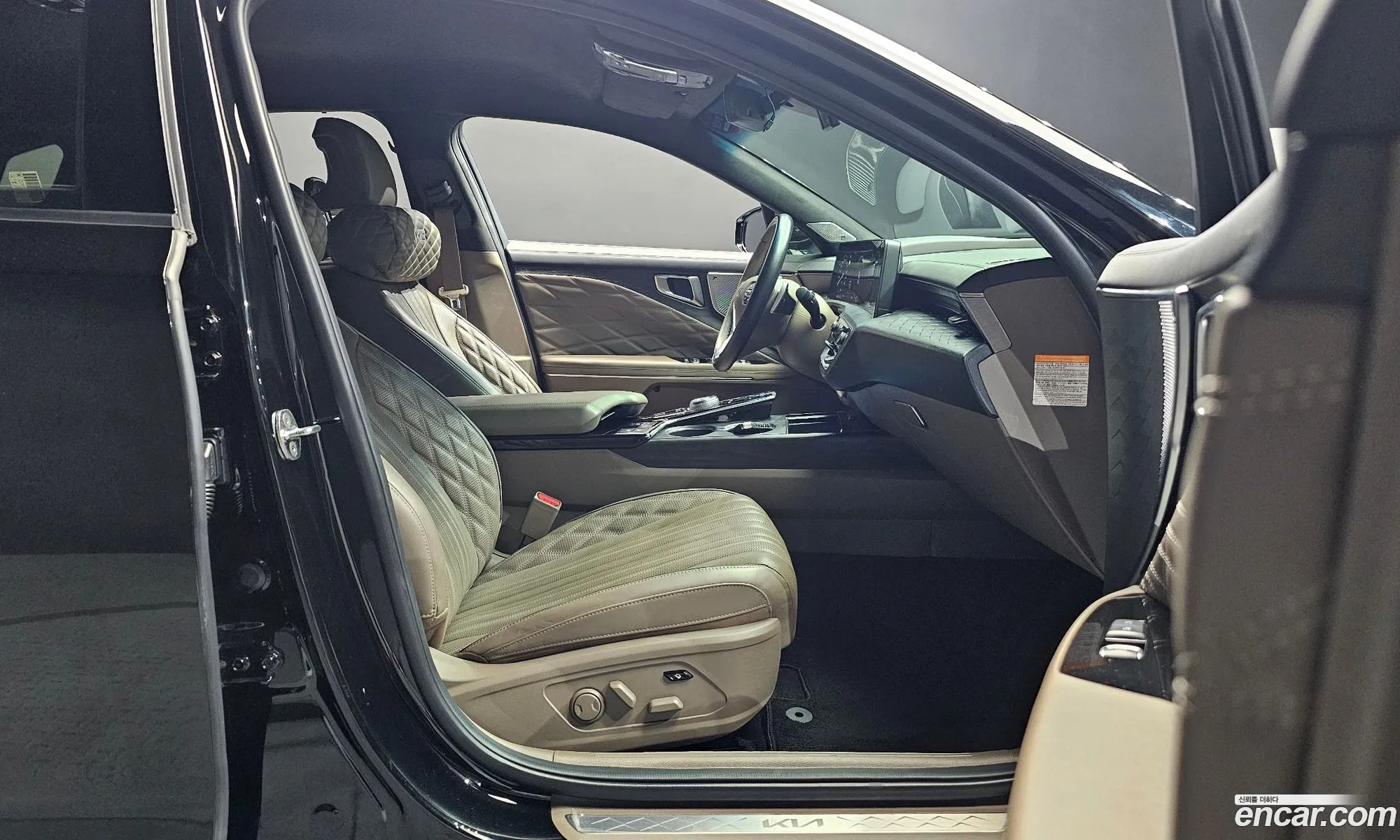 Kia K8 Hybrid 2022 — 14