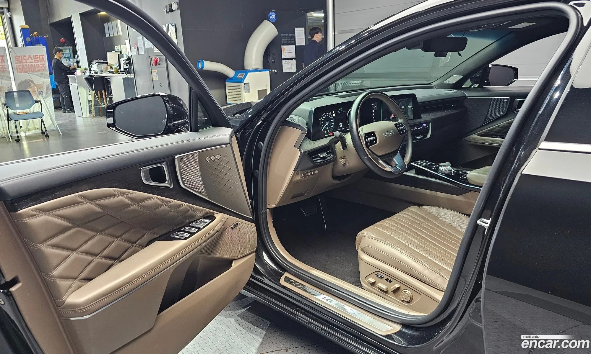 Kia K8 Hybrid 2022 — 31