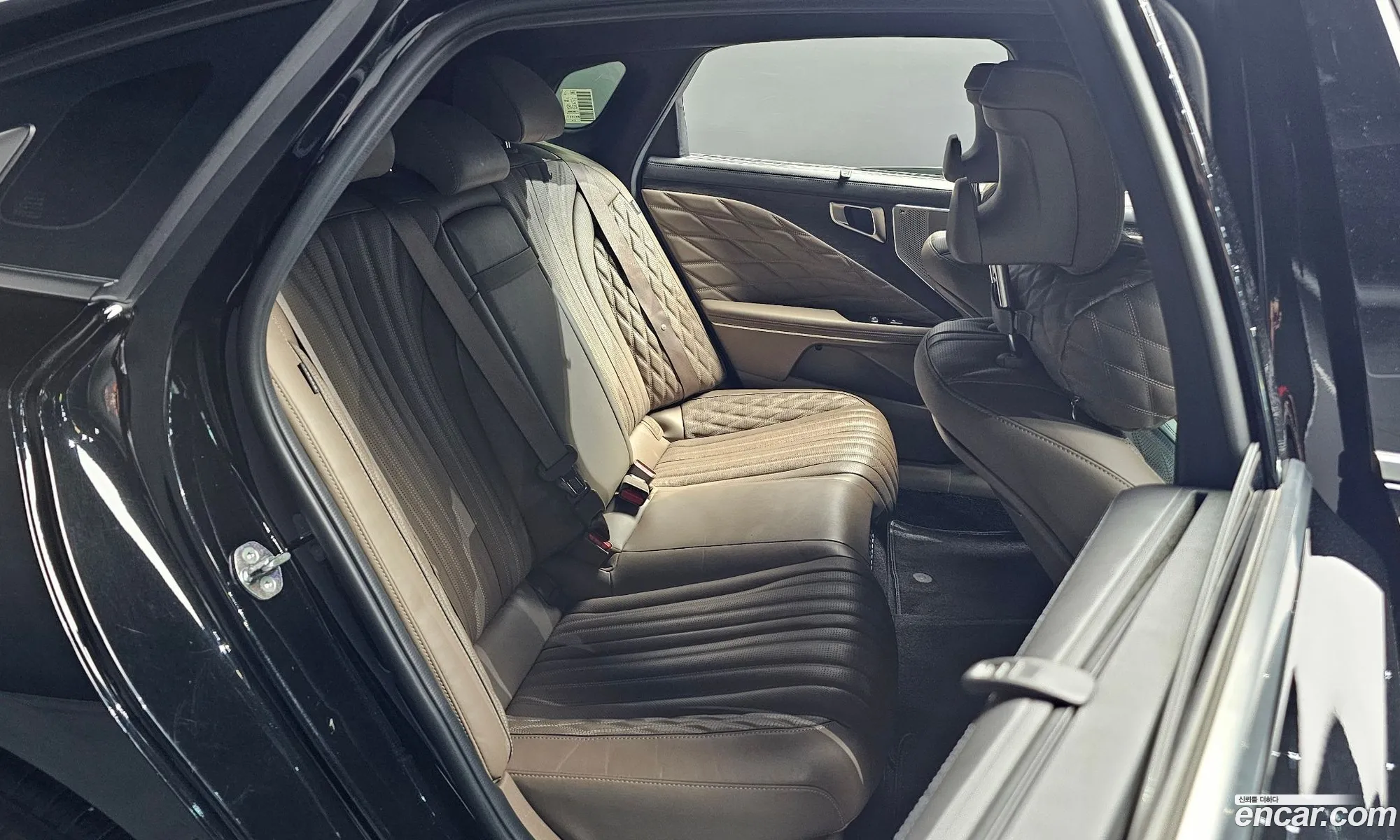 Kia K8 Hybrid 2022 — 16