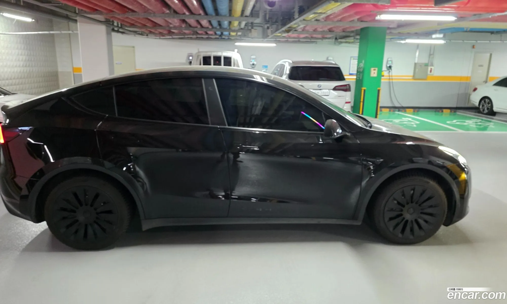 Tesla Model Y 2023 — 2