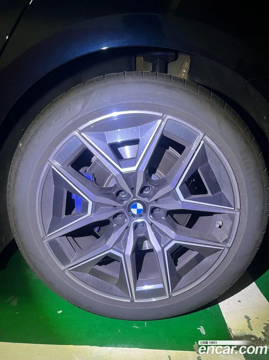 BMW 5 Series 2025 — 9
