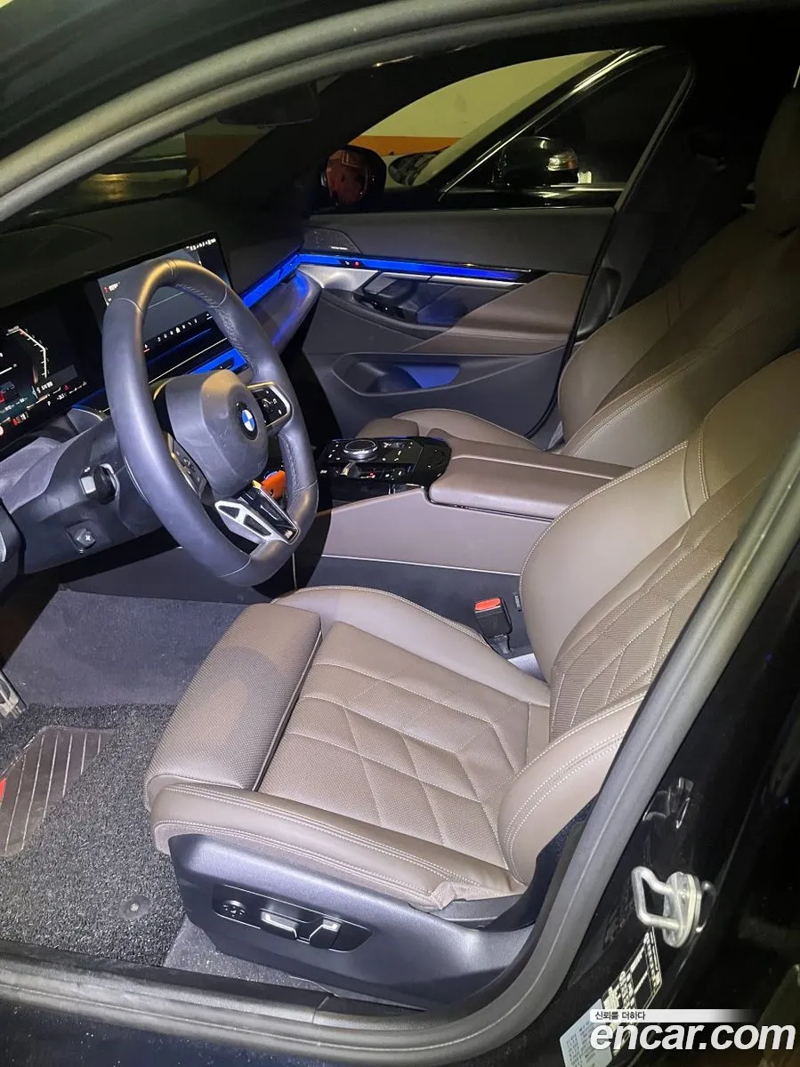 BMW 5 Series 2025 — 10