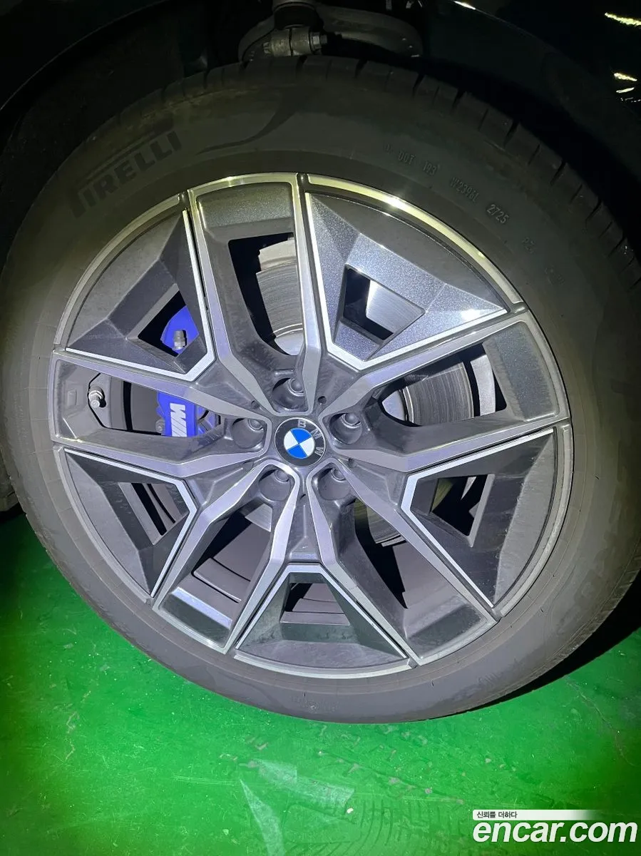 BMW 5 Series 2025 — 6