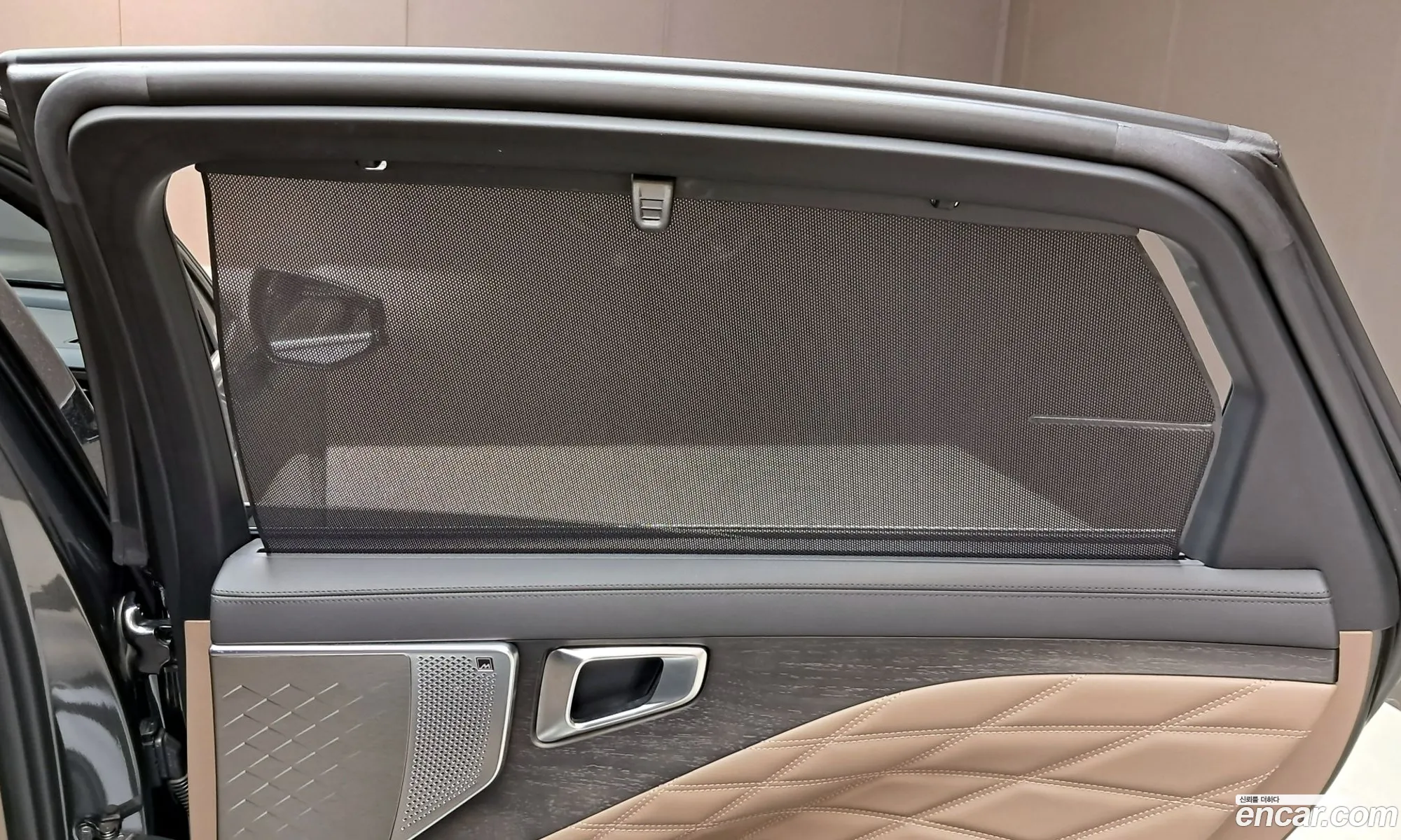 Kia K8 Hybrid 2023 — 31