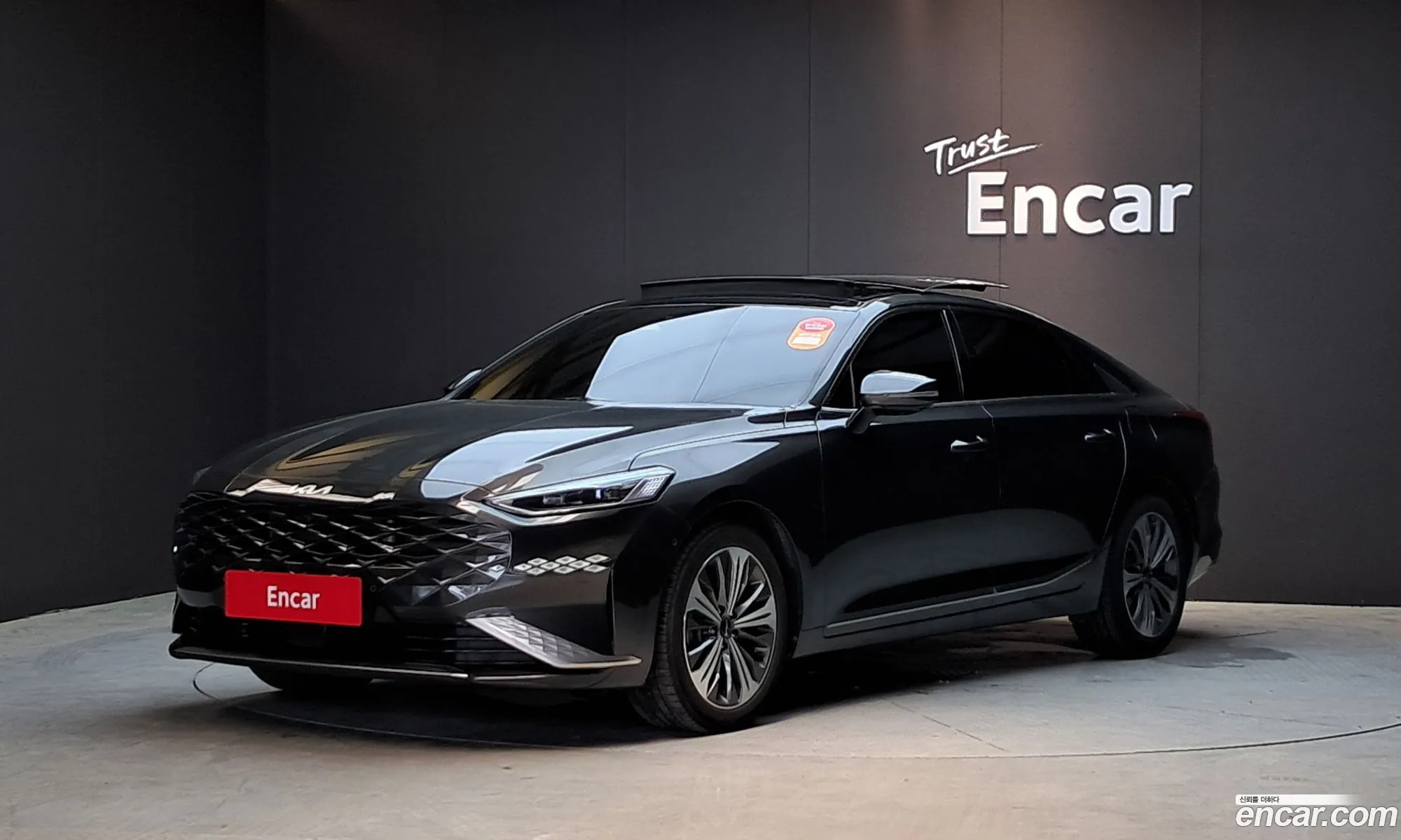 Kia K8 Hybrid 2023 — 8
