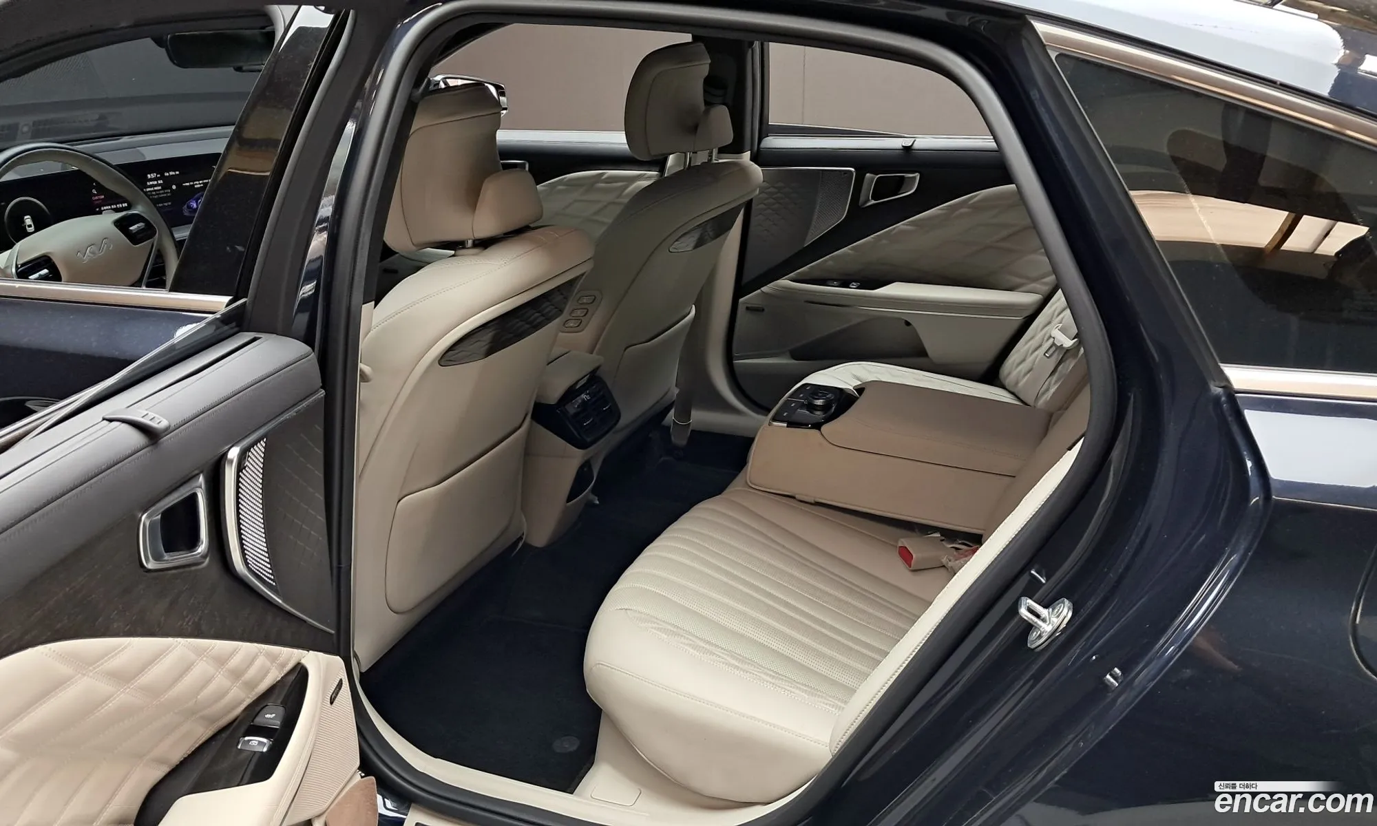 Kia K8 Hybrid 2022 — 19