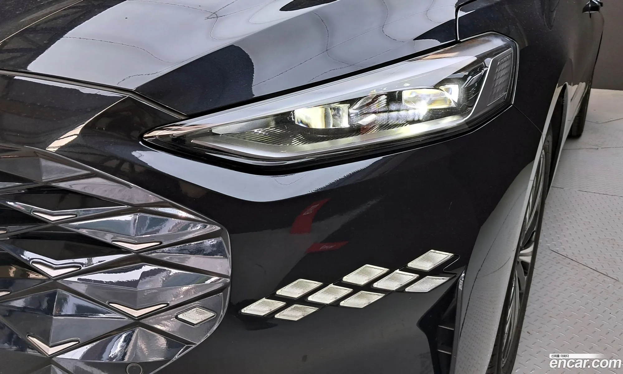 Kia K8 Hybrid 2022 — 7
