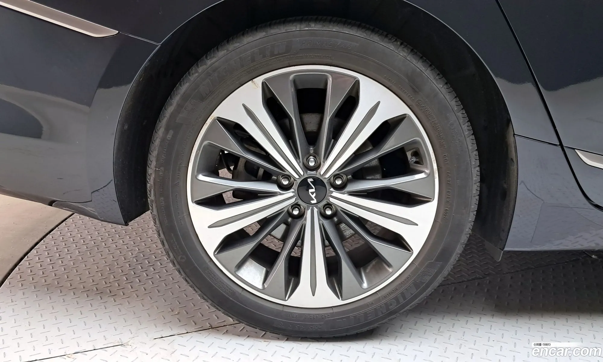 Kia K8 Hybrid 2022 — 27