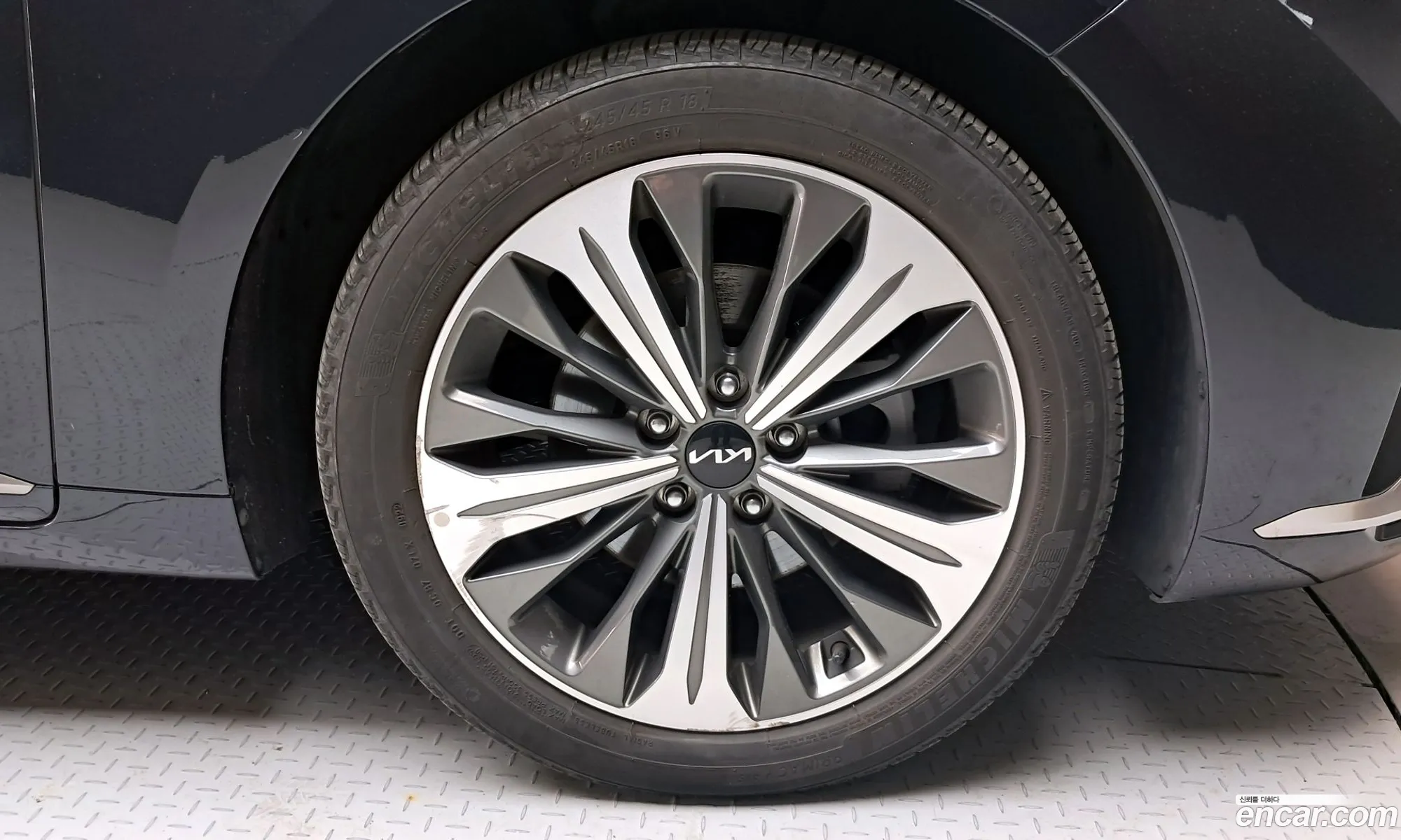 Kia K8 Hybrid 2022 — 12