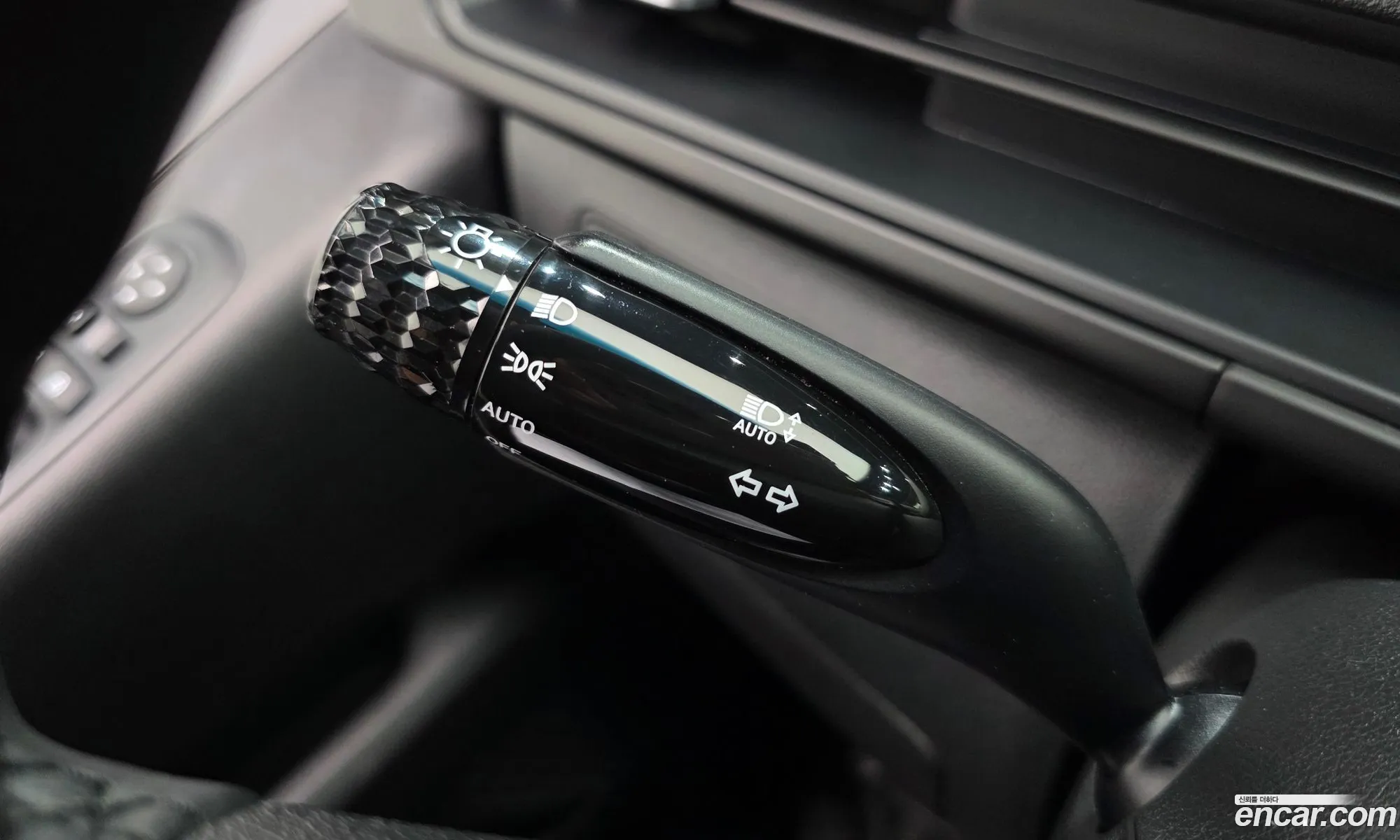 Hyundai Staria 2023 — 28