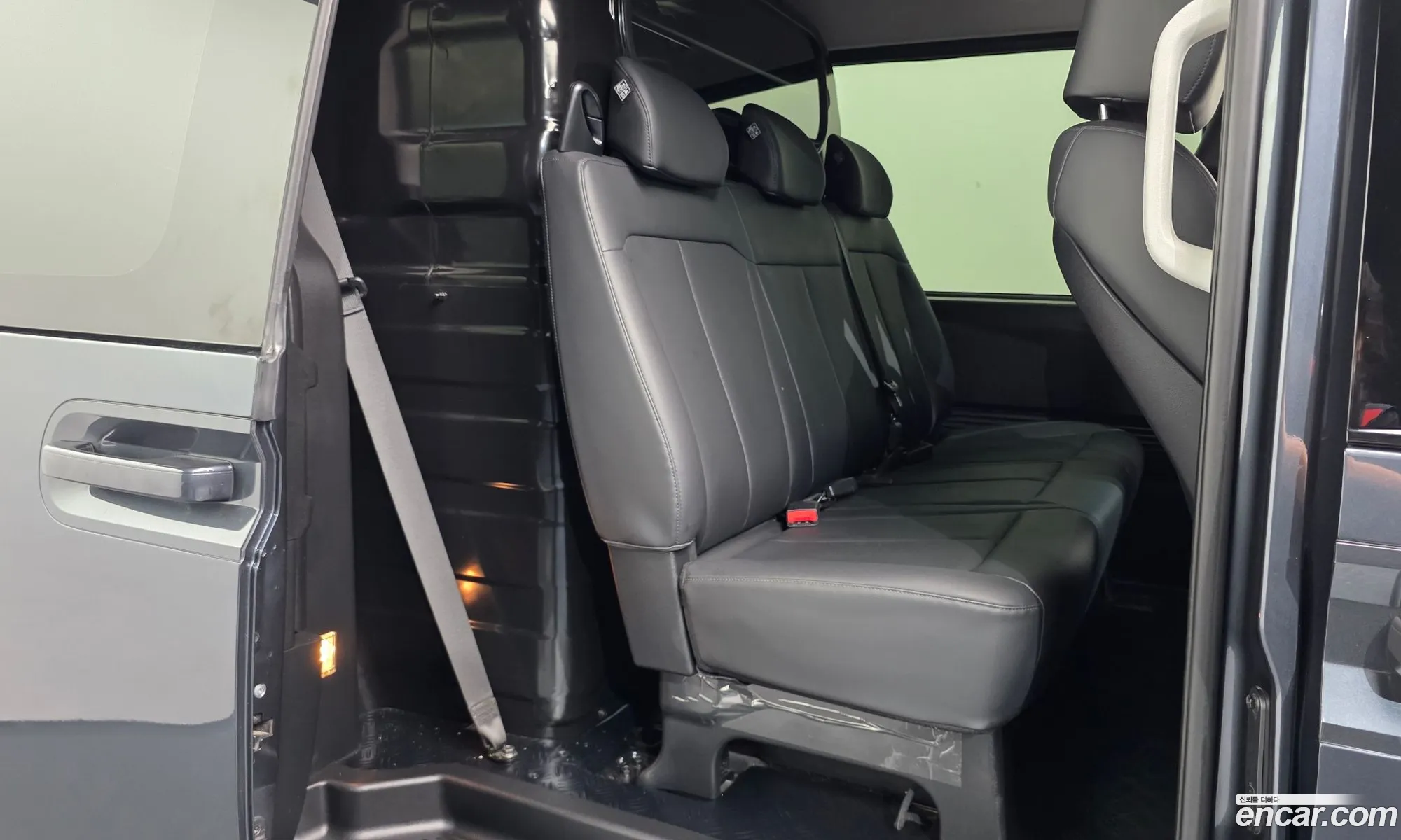 Hyundai Staria 2023 — 24