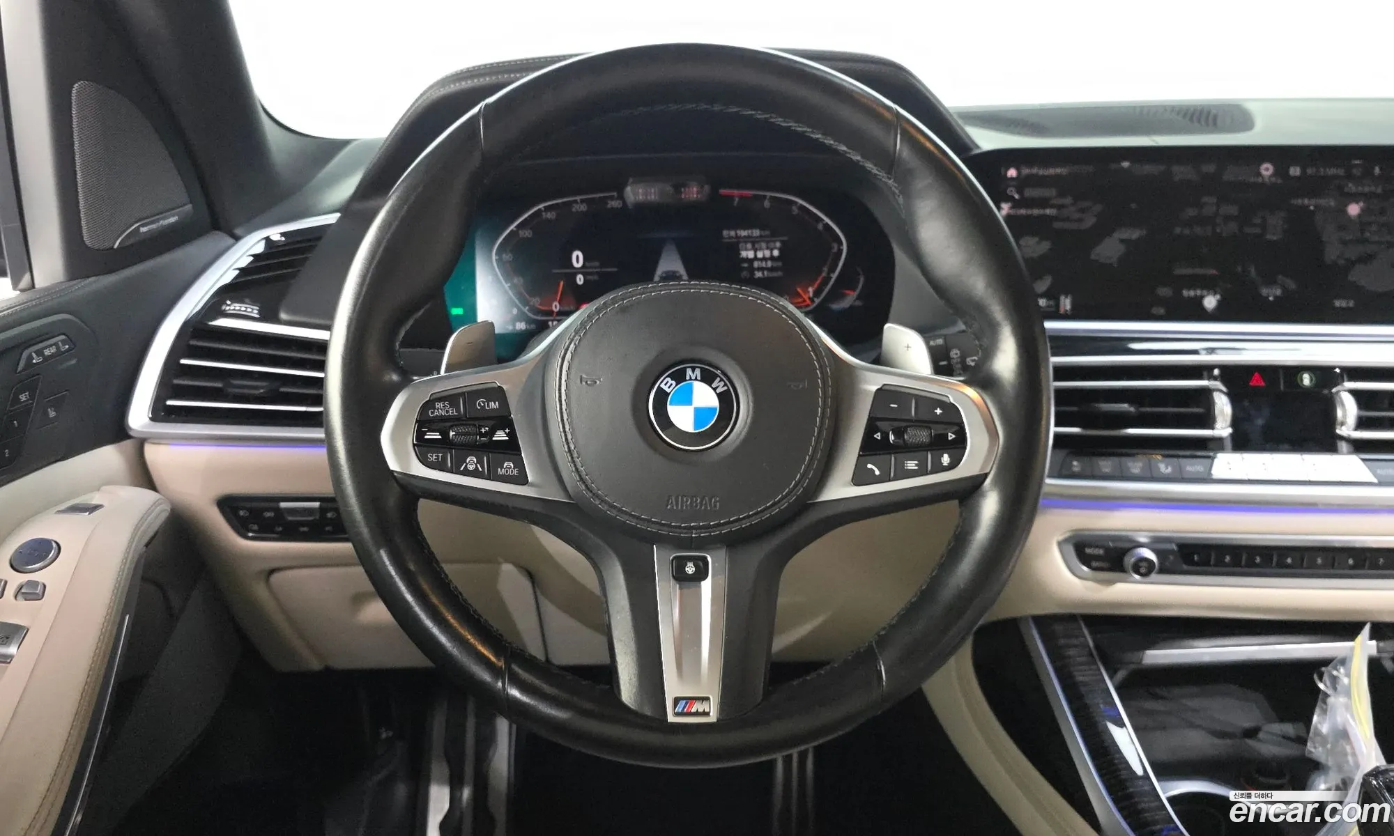 BMW X7 2021 — 16