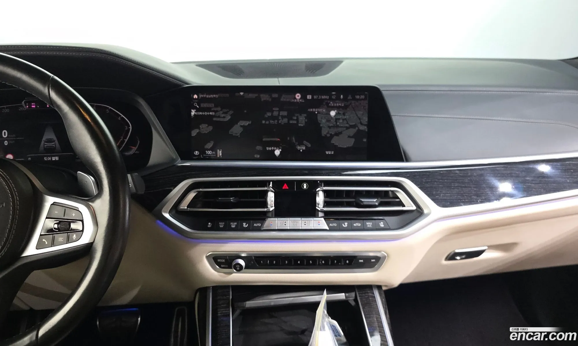 BMW X7 2021 — 8