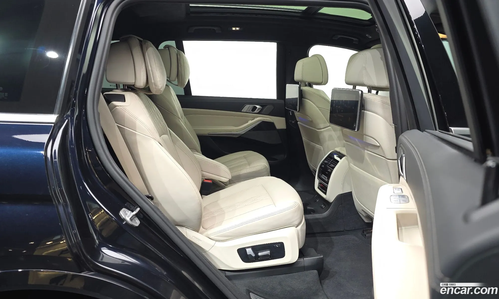 BMW X7 2021 — 13