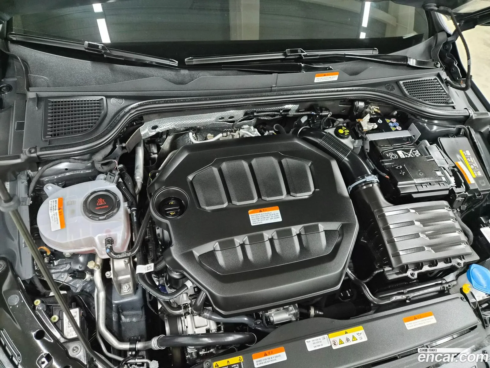 Volkswagen Golf 8th Gen 2025 — 10
