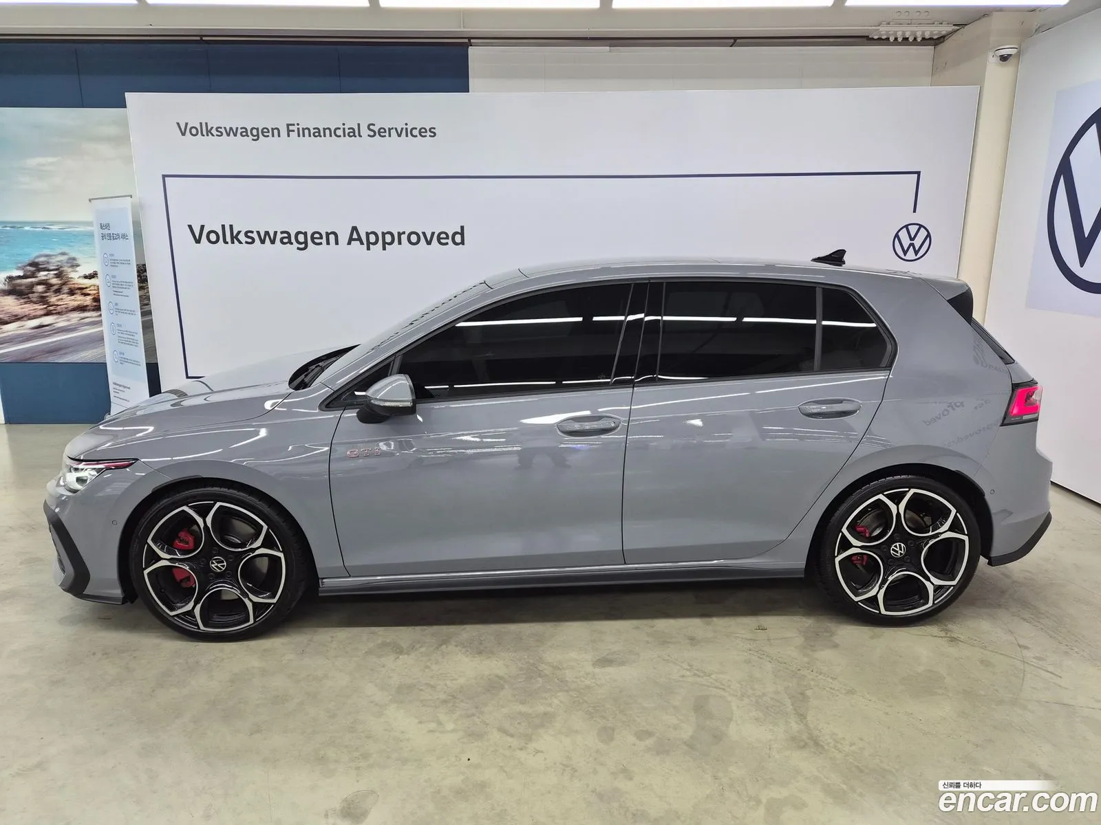 Volkswagen Golf 8th Gen 2025 — 15