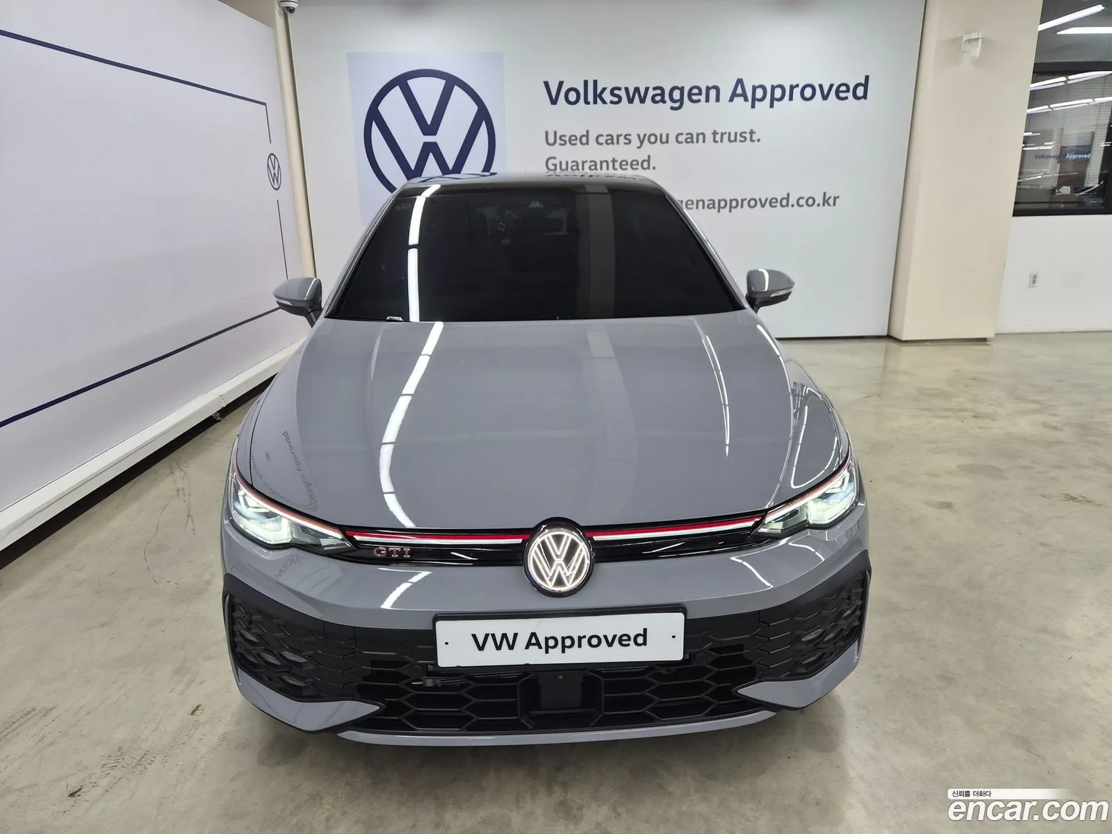 Volkswagen Golf 8th Gen 2025 — 17