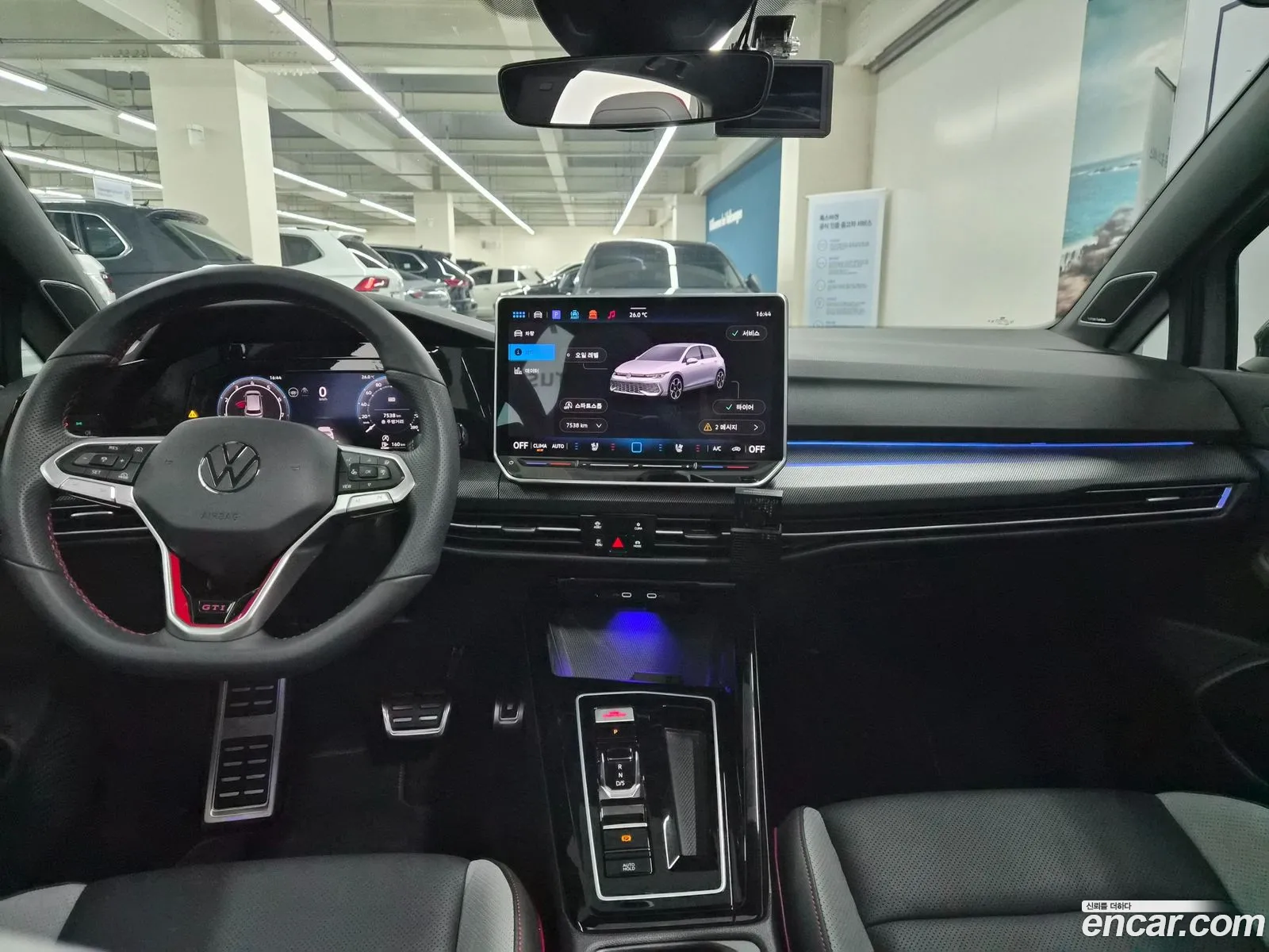 Volkswagen Golf 8th Gen 2025 — 16