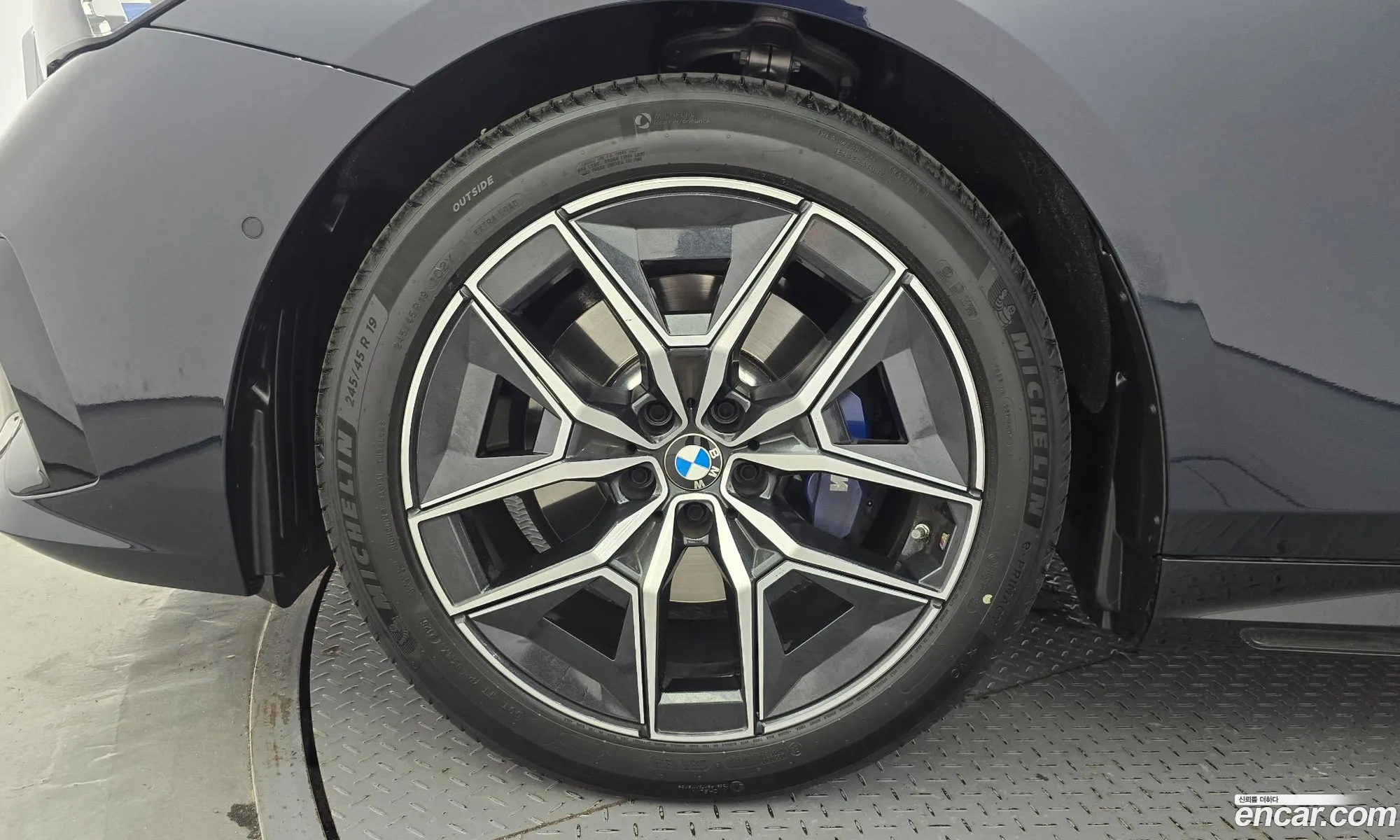 BMW 5 Series 2025 — 6