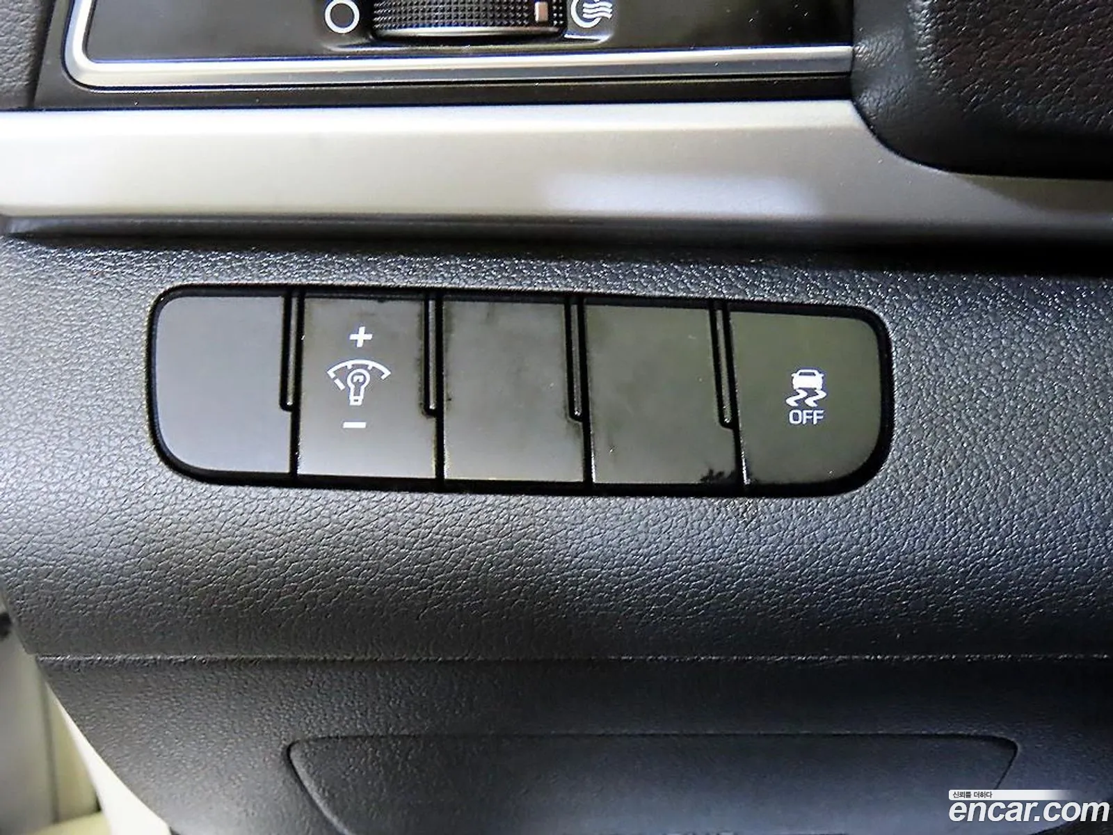 Hyundai Elantra AD 2015 — 20