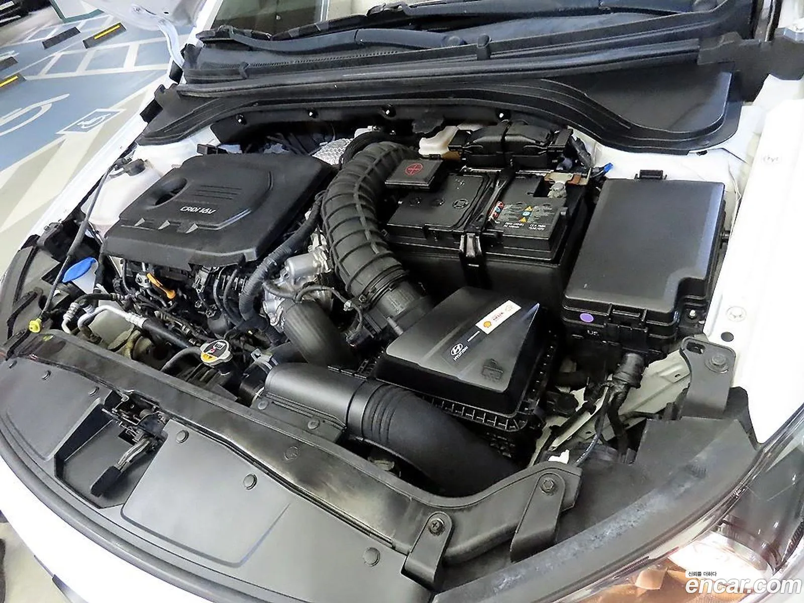 Hyundai Elantra AD 2015 — 2