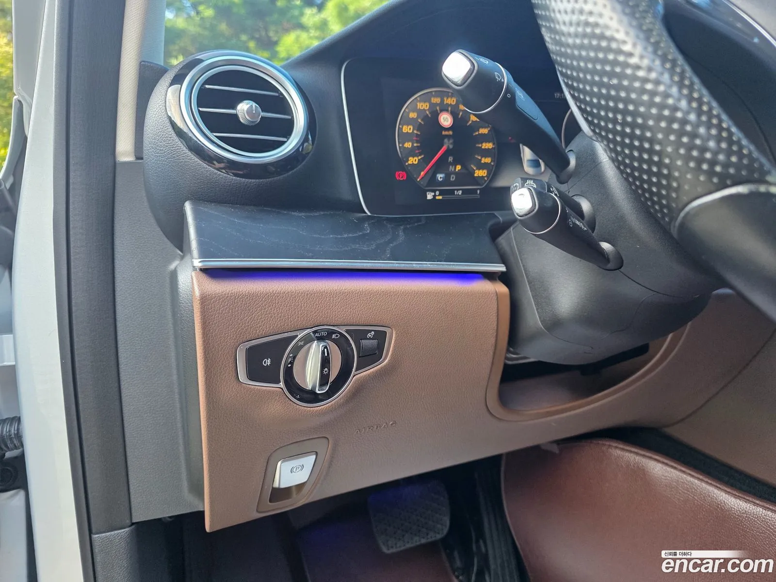 Mercedes-Benz E-Class W213 2016 — 19