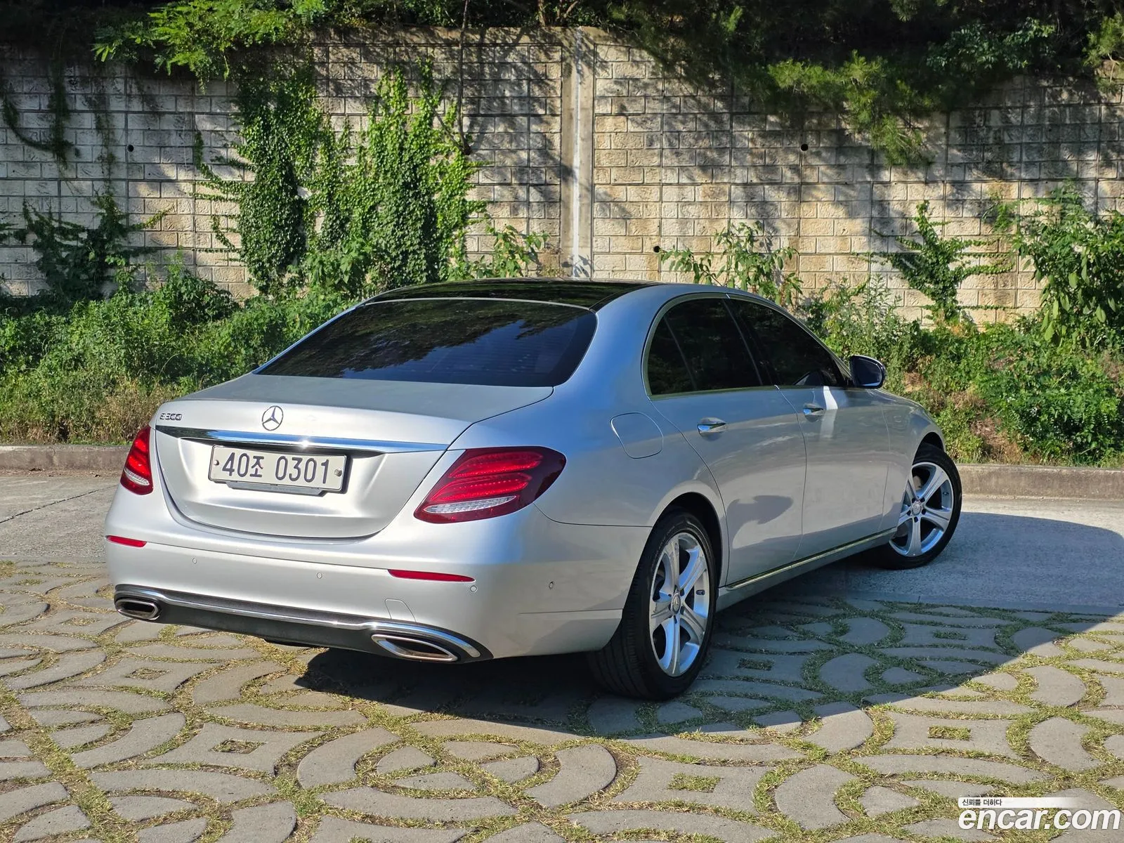 Mercedes-Benz E-Class W213 2016 — 14