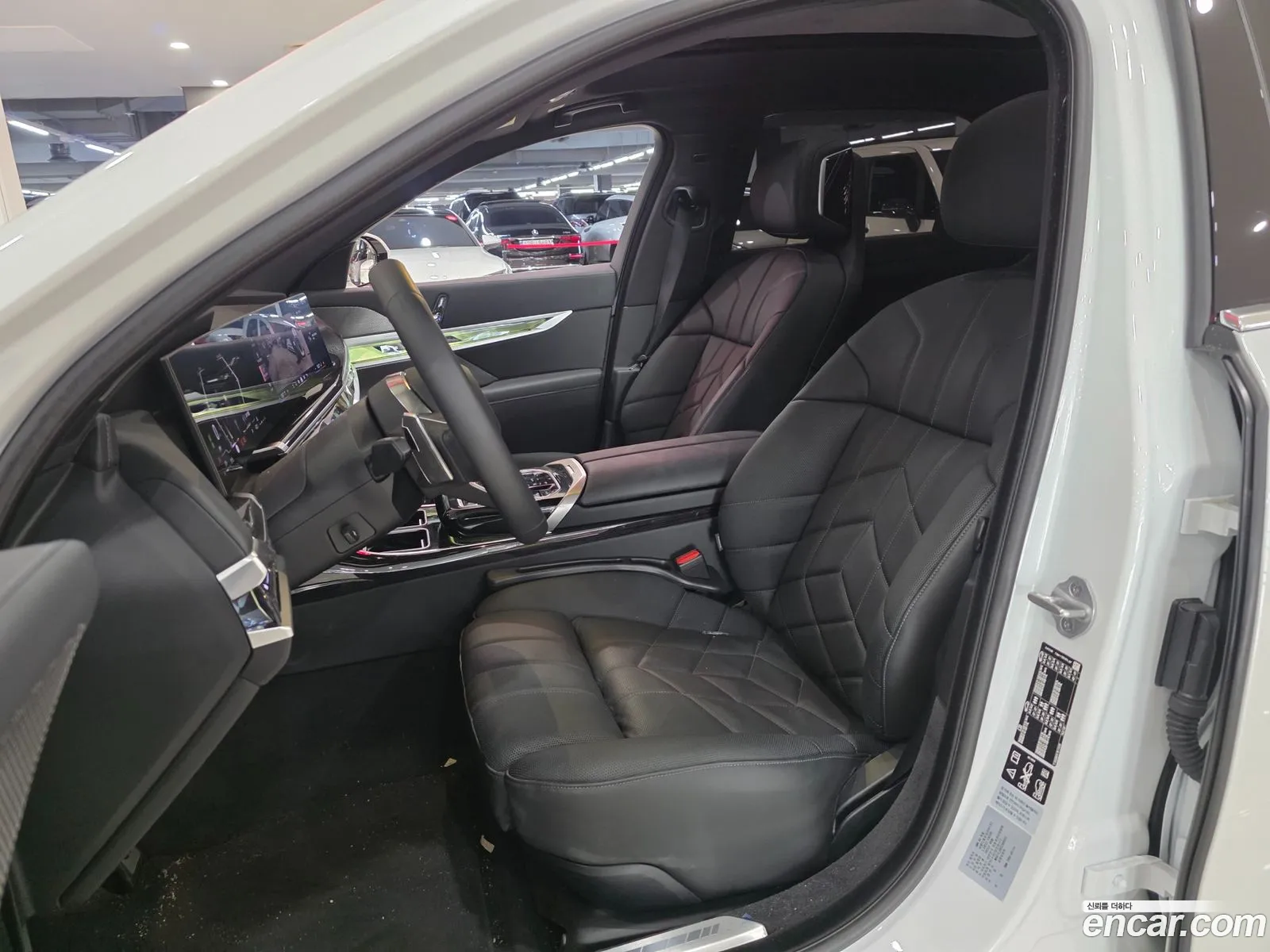 BMW 7 Series 2025 — 7