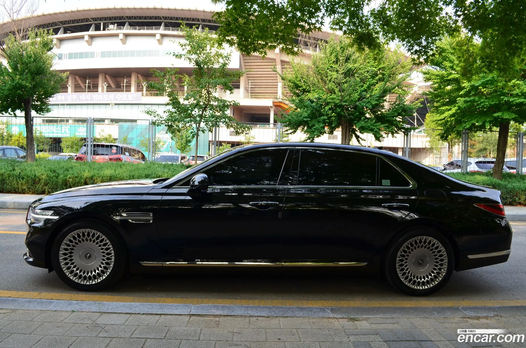 Genesis G90 2019 — 10