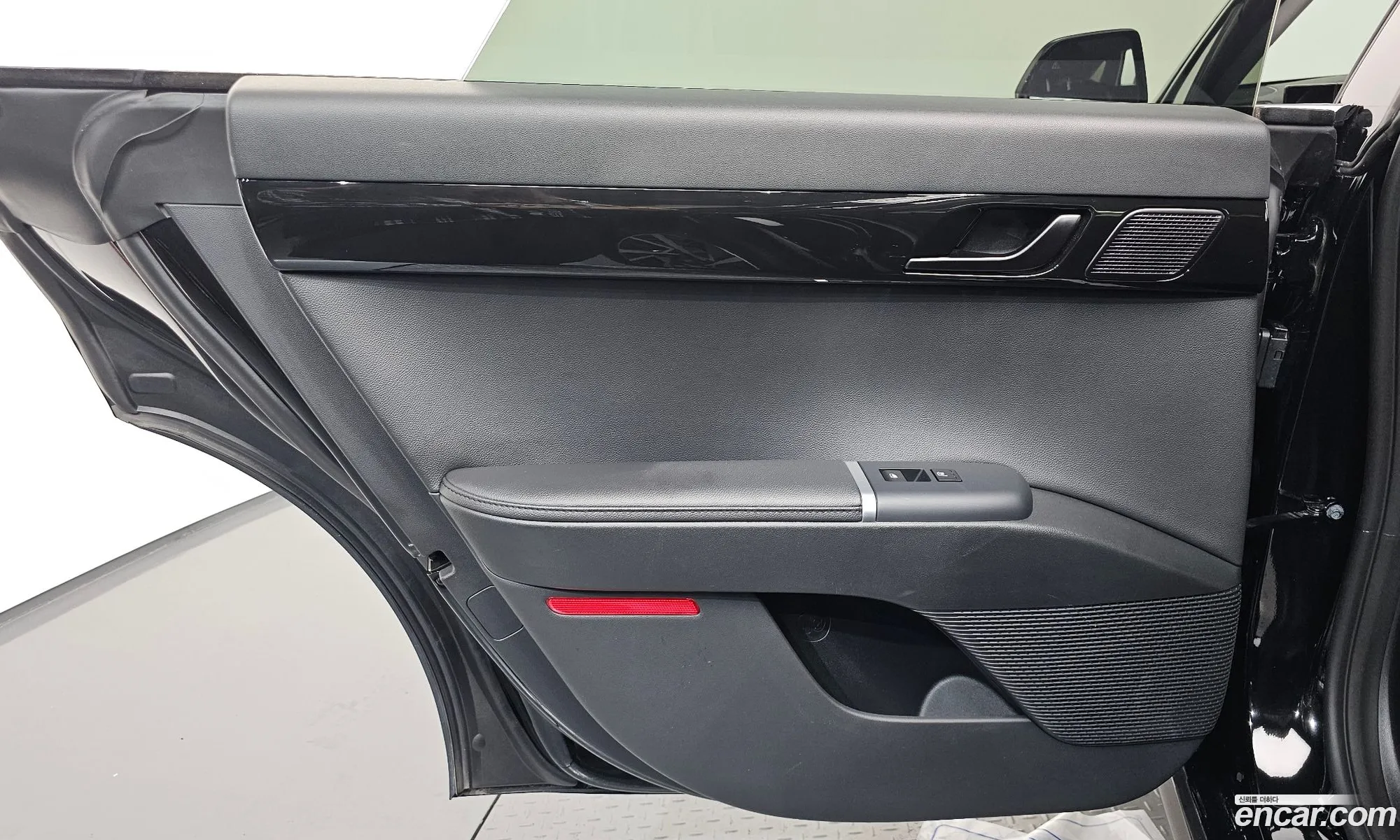 Hyundai Grandeur 2023 — 21