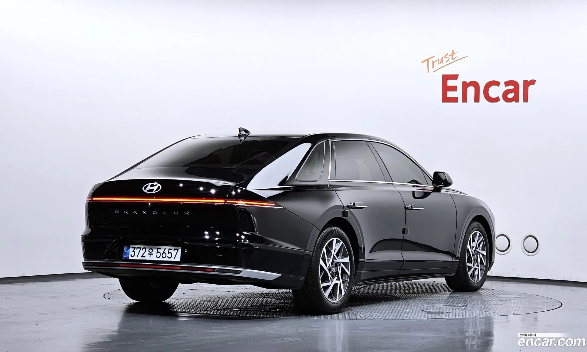 Hyundai Grandeur 2023 — 12