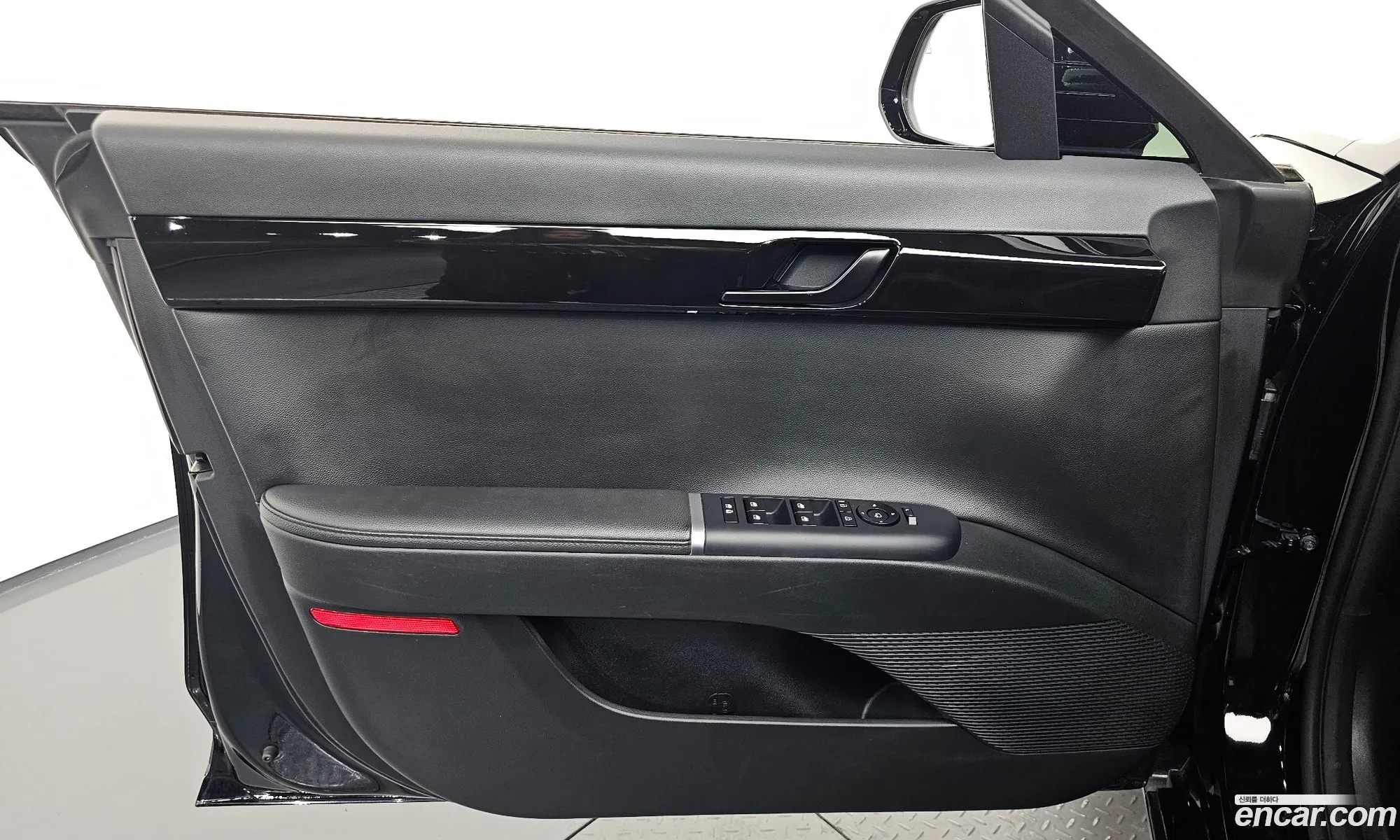 Hyundai Grandeur 2023 — 16