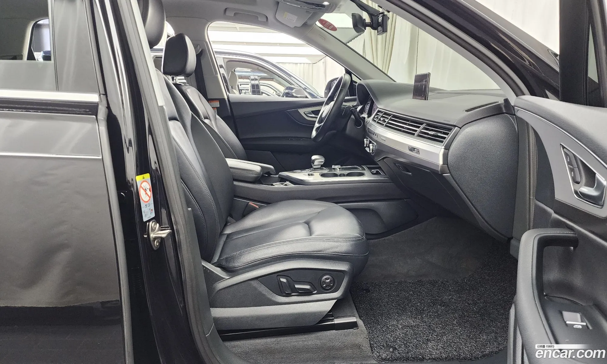 Audi Q7 2019 WAUZZZ4M7KD040633 — 32