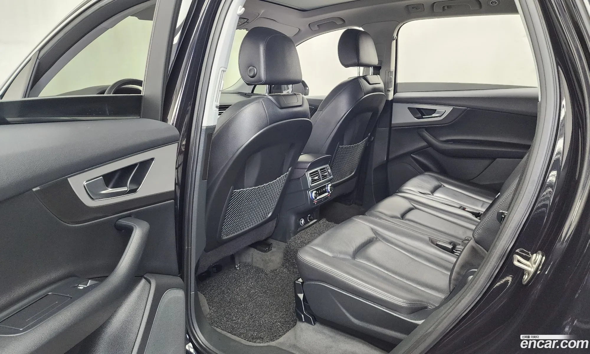 Audi Q7 2019 WAUZZZ4M7KD040633 — 7