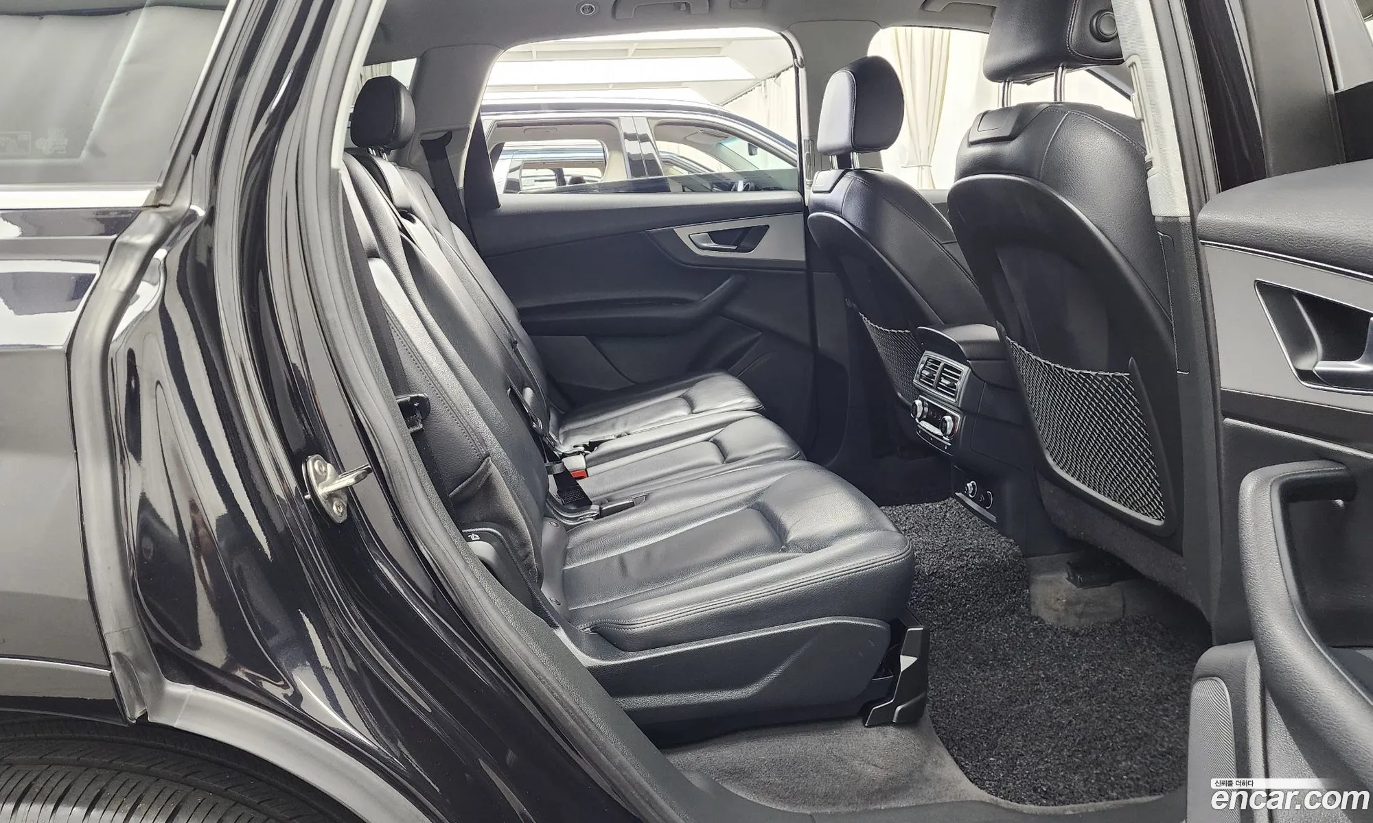 Audi Q7 2019 WAUZZZ4M7KD040633 — 24