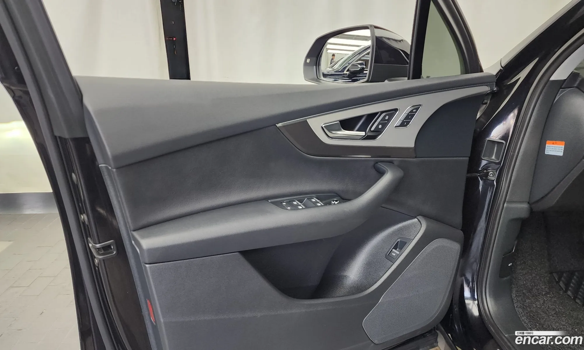 Audi Q7 2019 WAUZZZ4M7KD040633 — 27