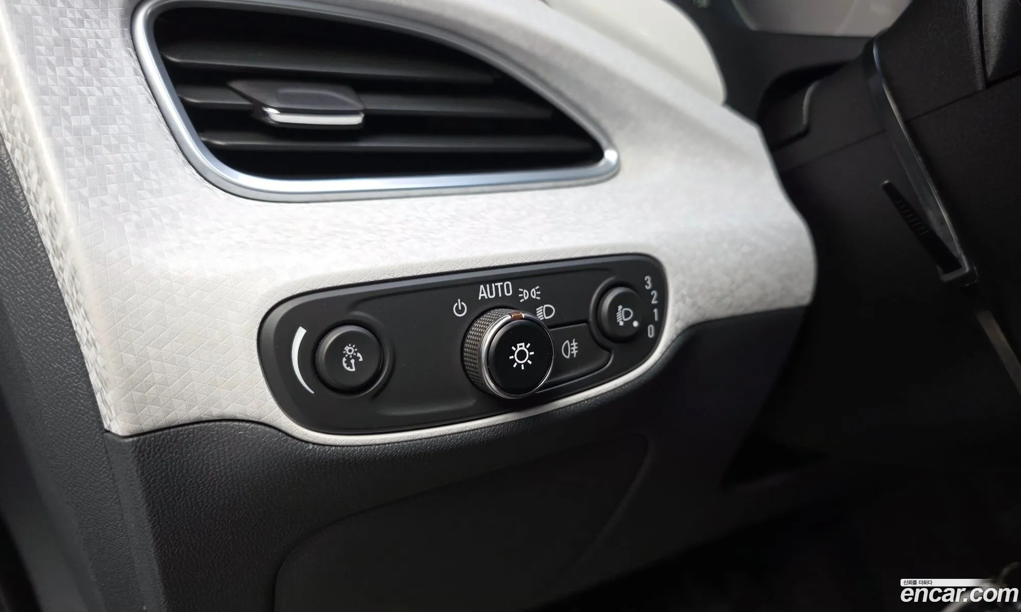 Chevrolet (GM Daewoo) Bolt EV 2019 — 13