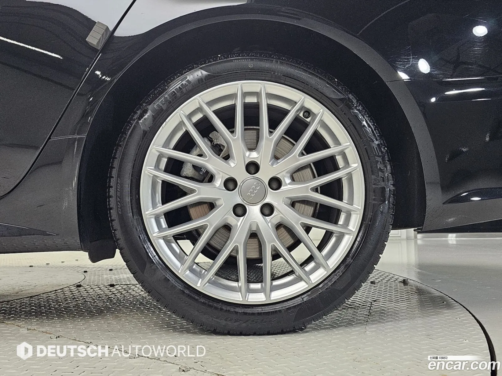 Audi A6 2018 — 17