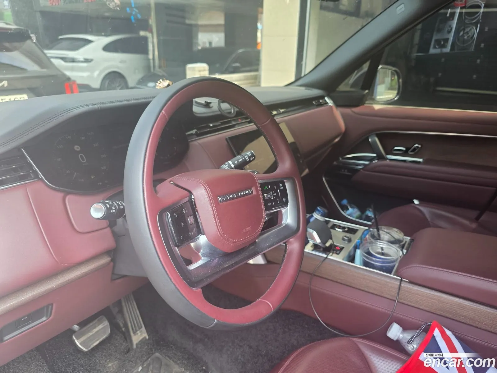 Land Rover Range Rover 2023 — 11