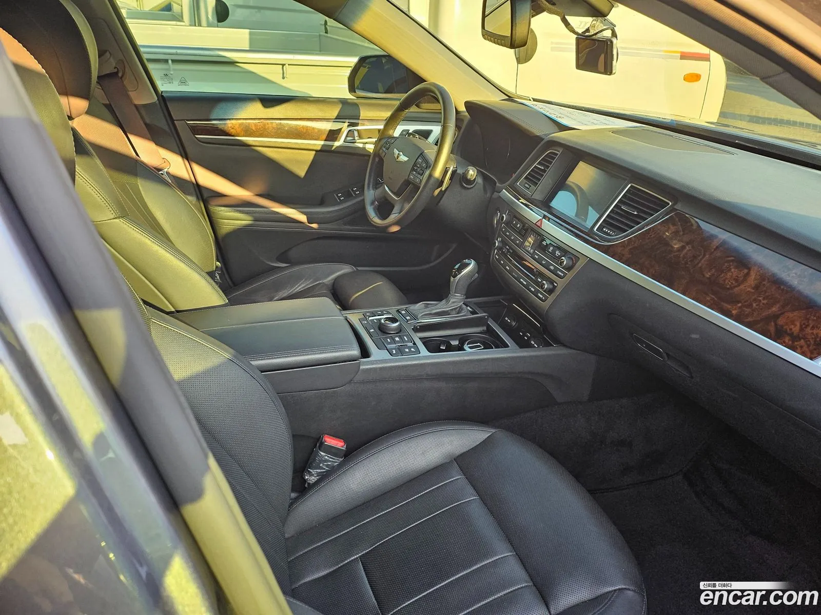 Hyundai Genesis DH 2016 — 14