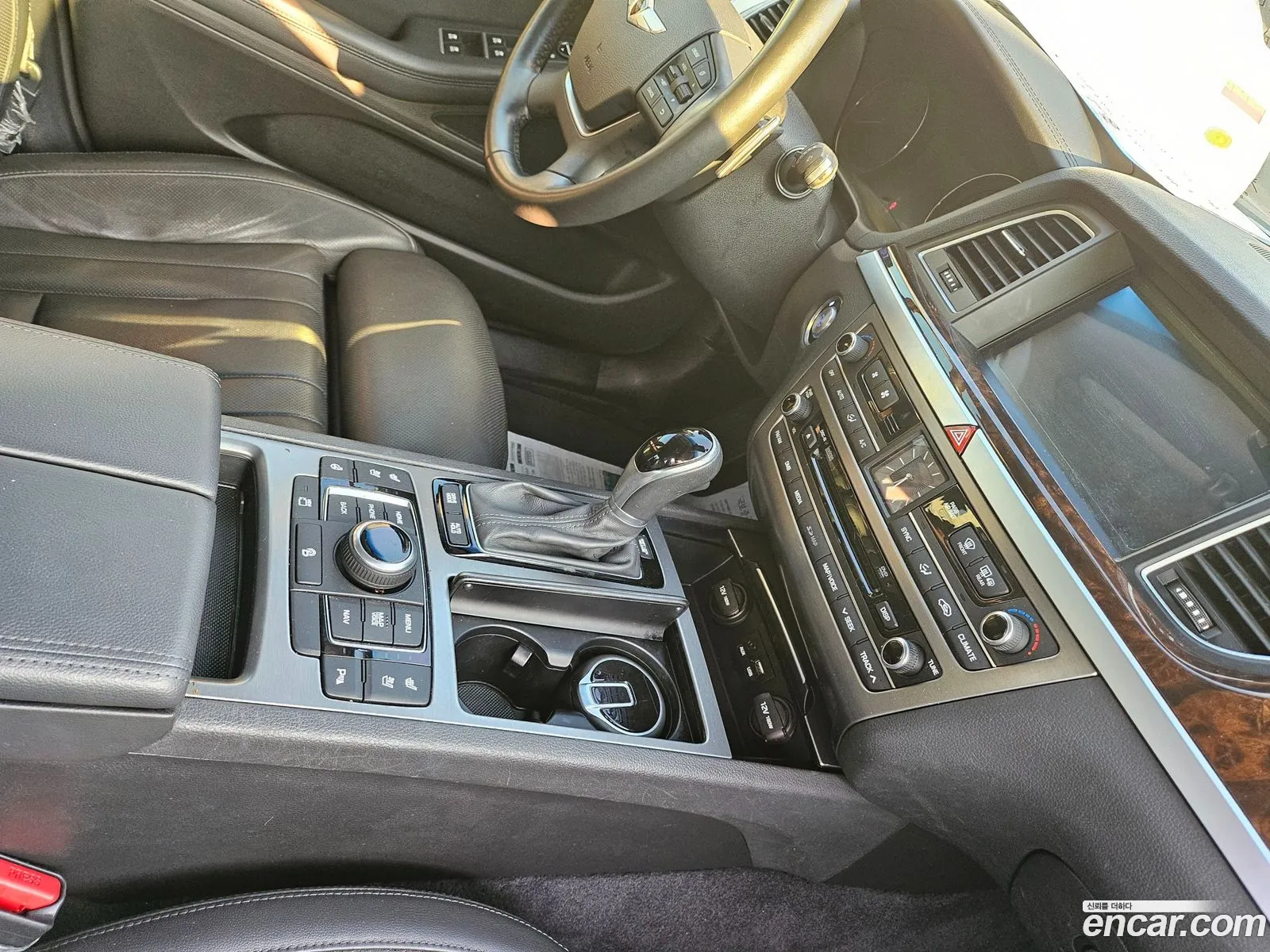Hyundai Genesis DH 2016 — 8