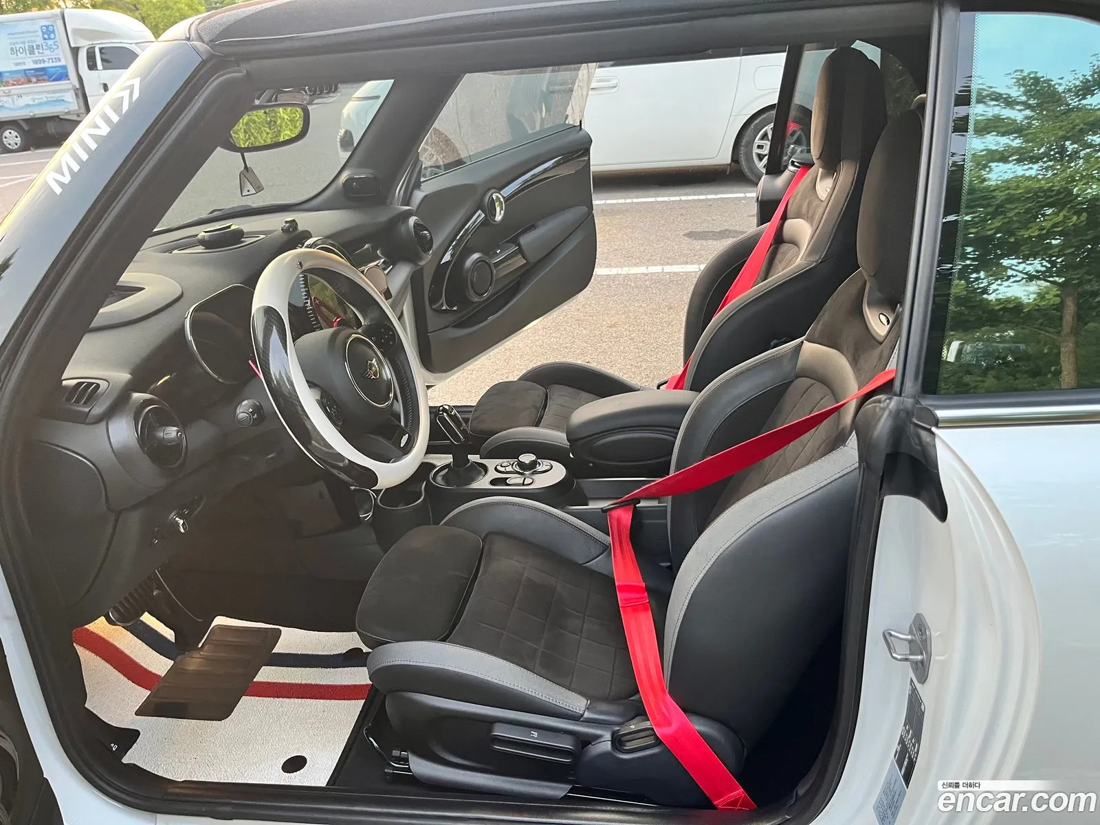 Mini Cooper S Convertible 2023 — 3